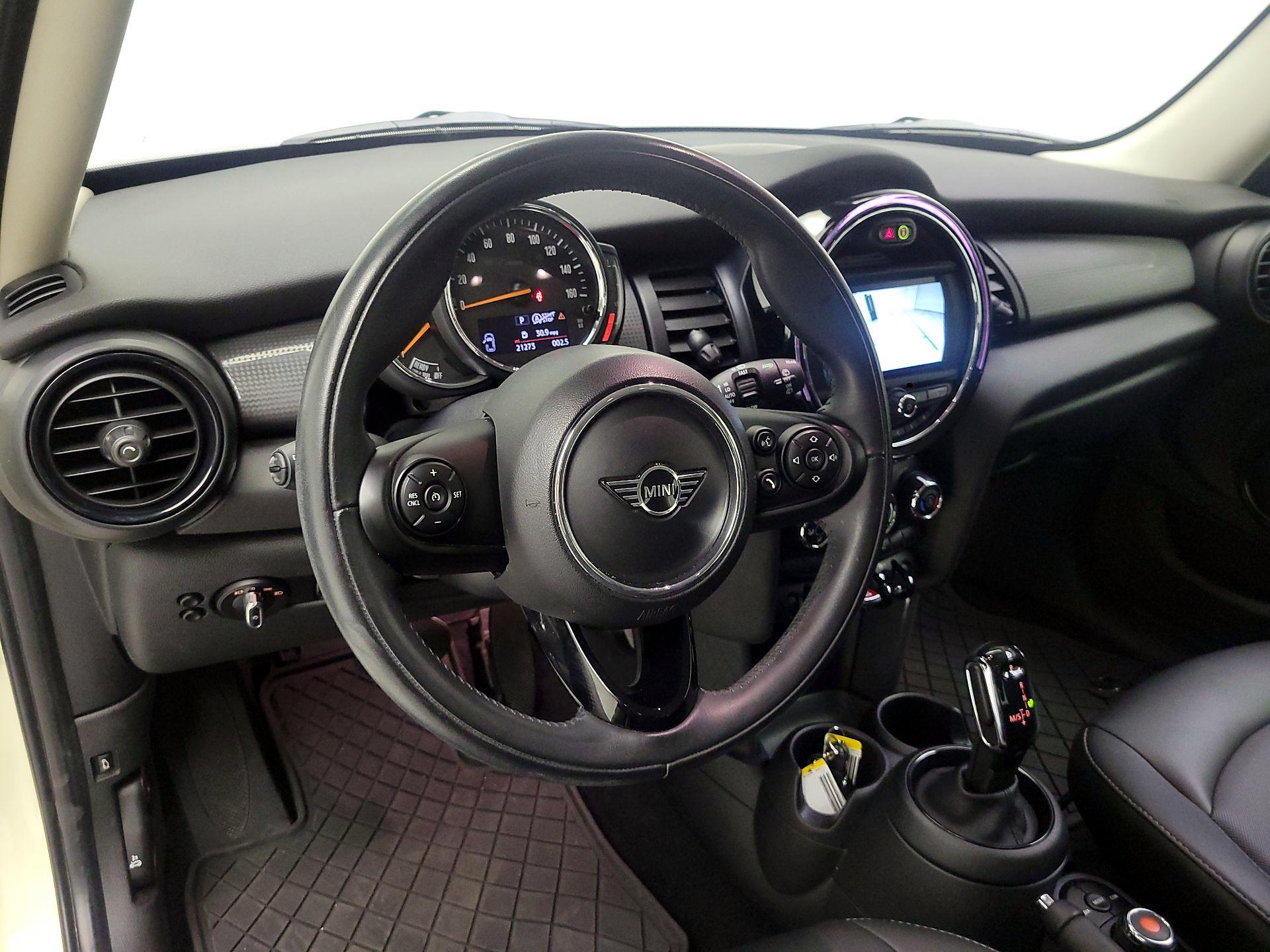 Thumbnail: 2020 MINI Cooper Hardtop - 9