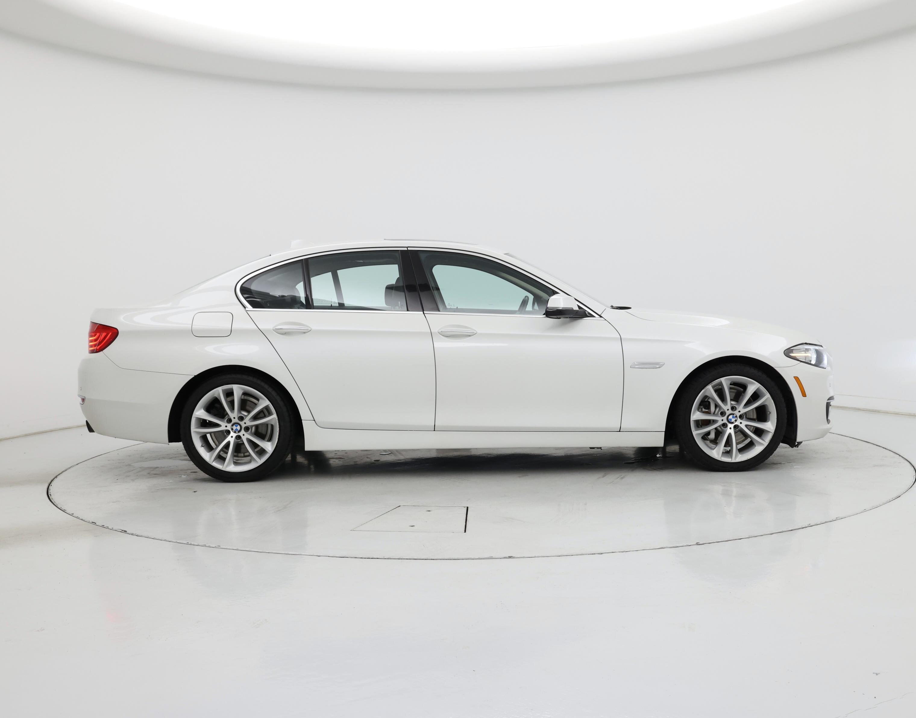 Thumbnail: 2014 BMW 5 Series - 7