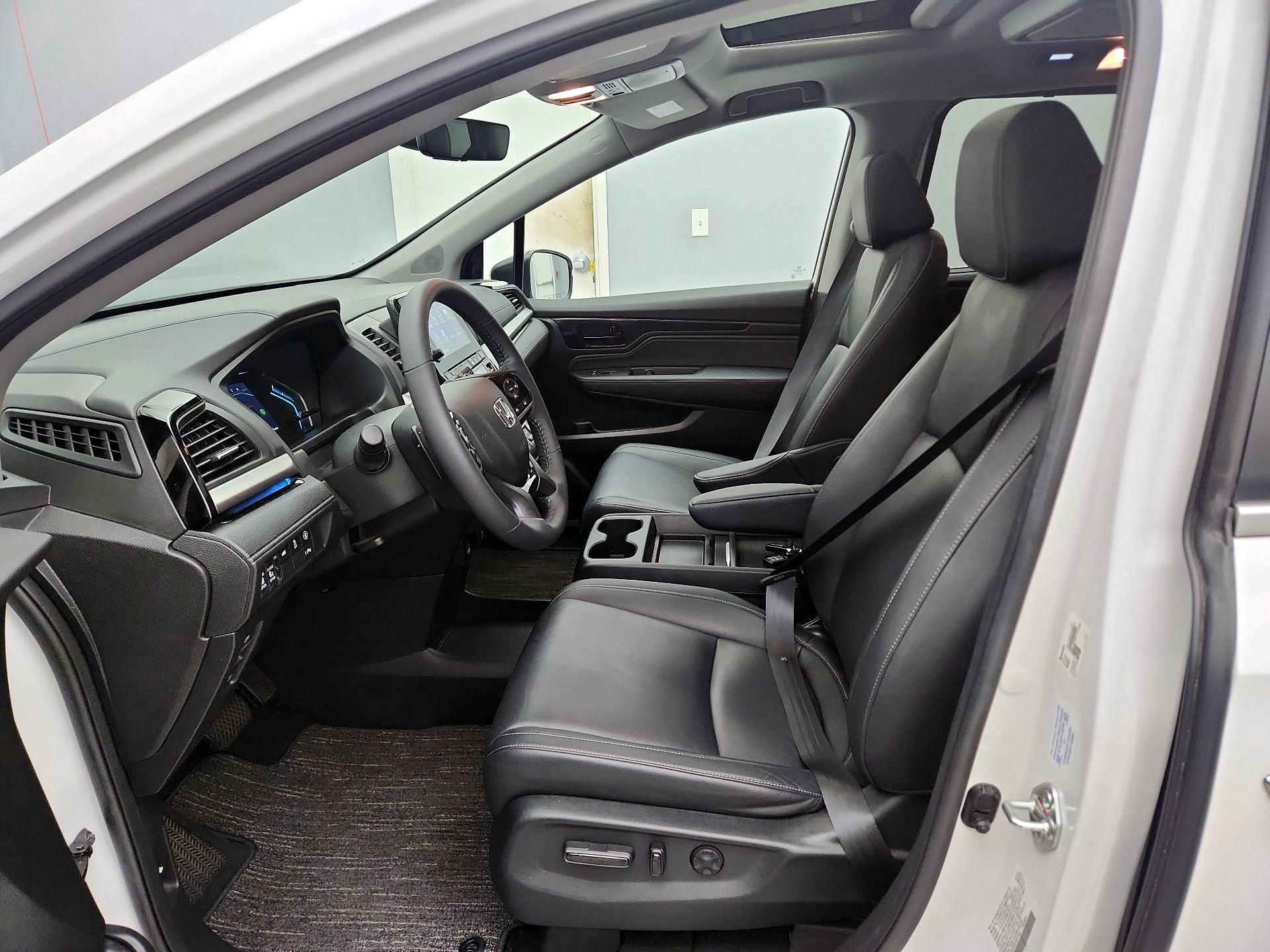 Thumbnail: 2023 Honda Odyssey - 11