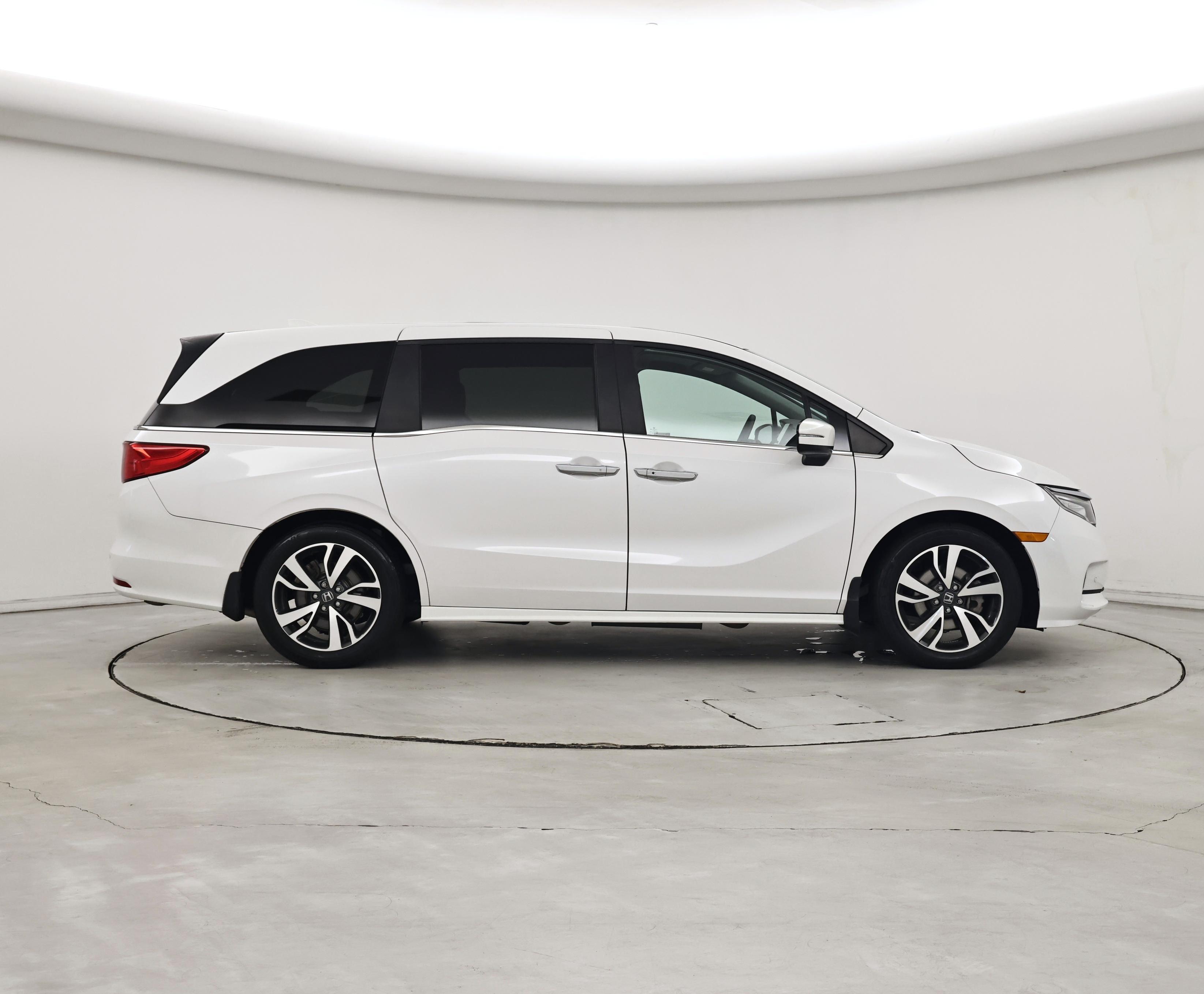 Thumbnail: 2023 Honda Odyssey - 7