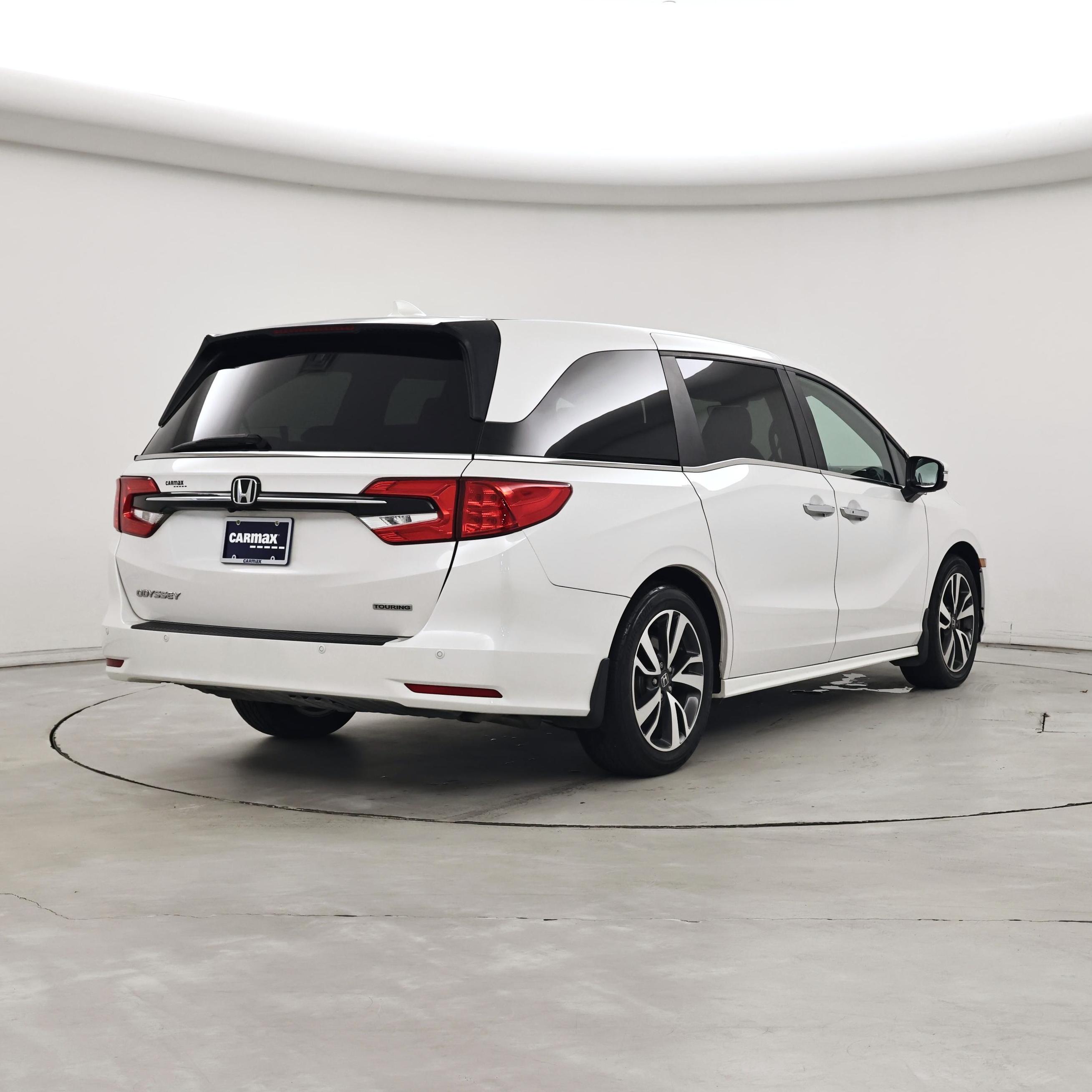 Thumbnail: 2023 Honda Odyssey - 8