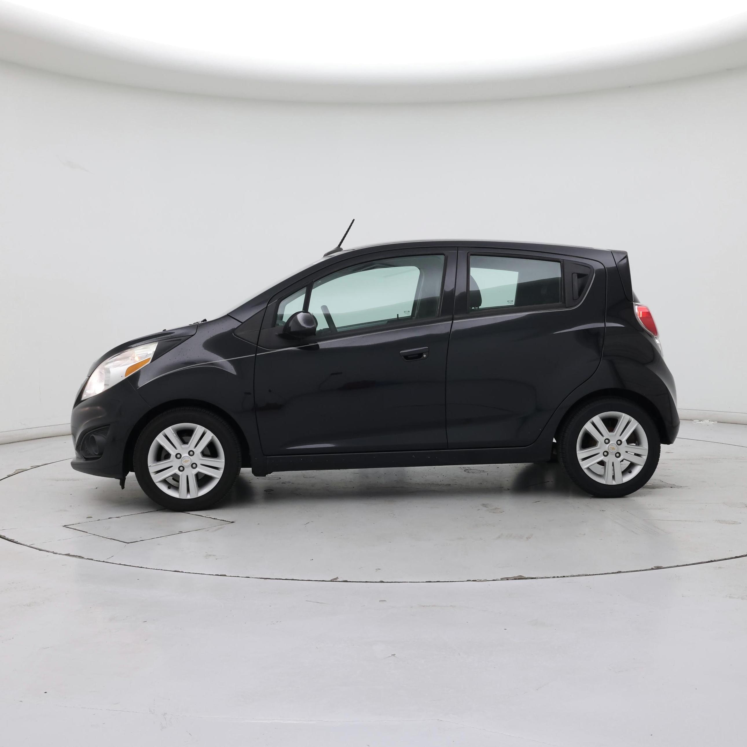 Thumbnail: 2014 Chevrolet Spark - 3