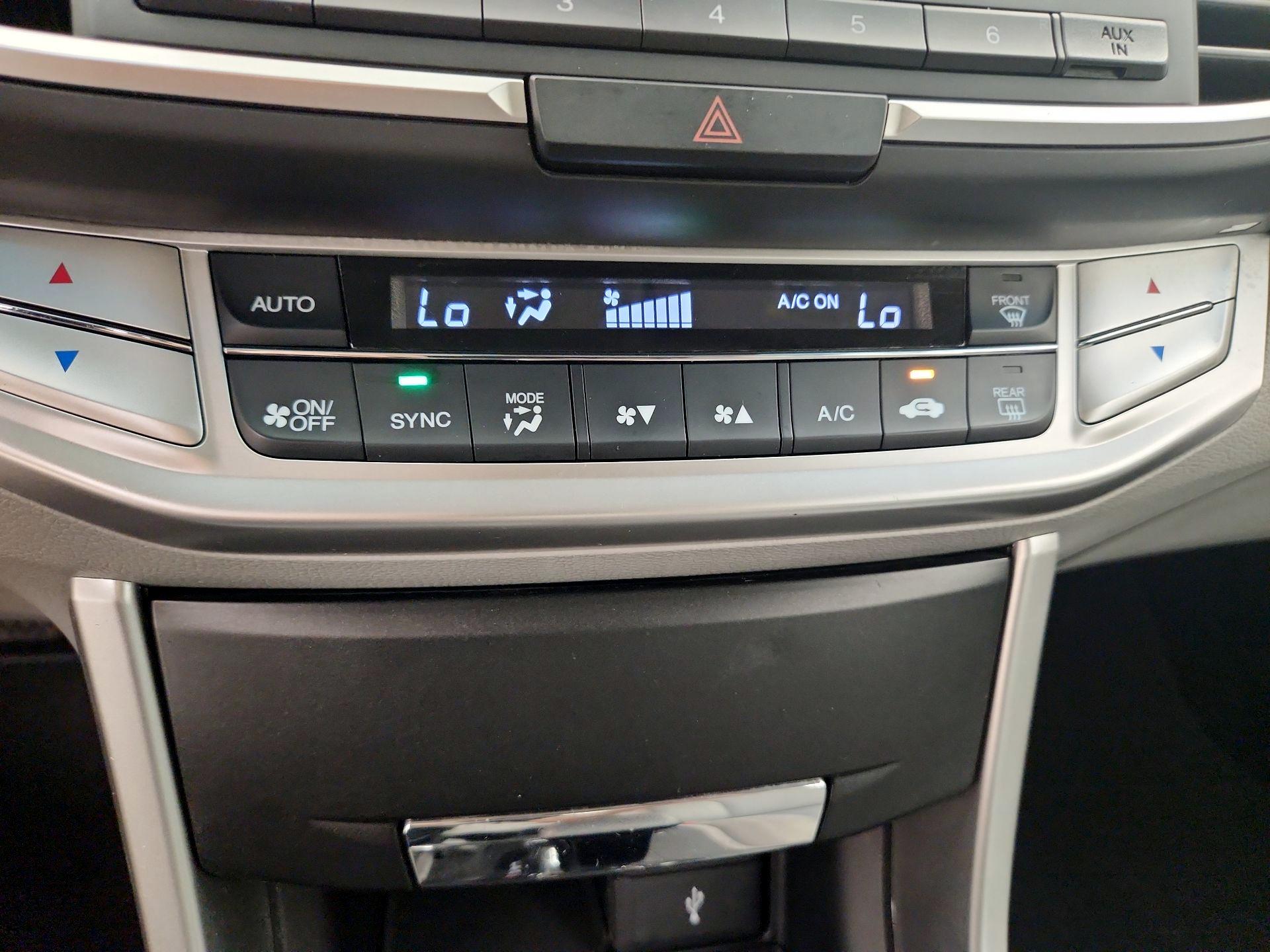 Thumbnail: 2015 Honda Accord - 16