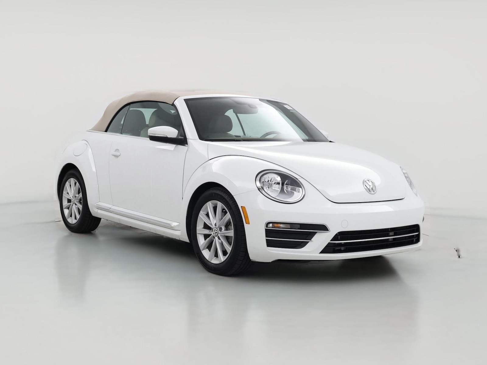 2018 Volkswagen Beetle S - Photo 1