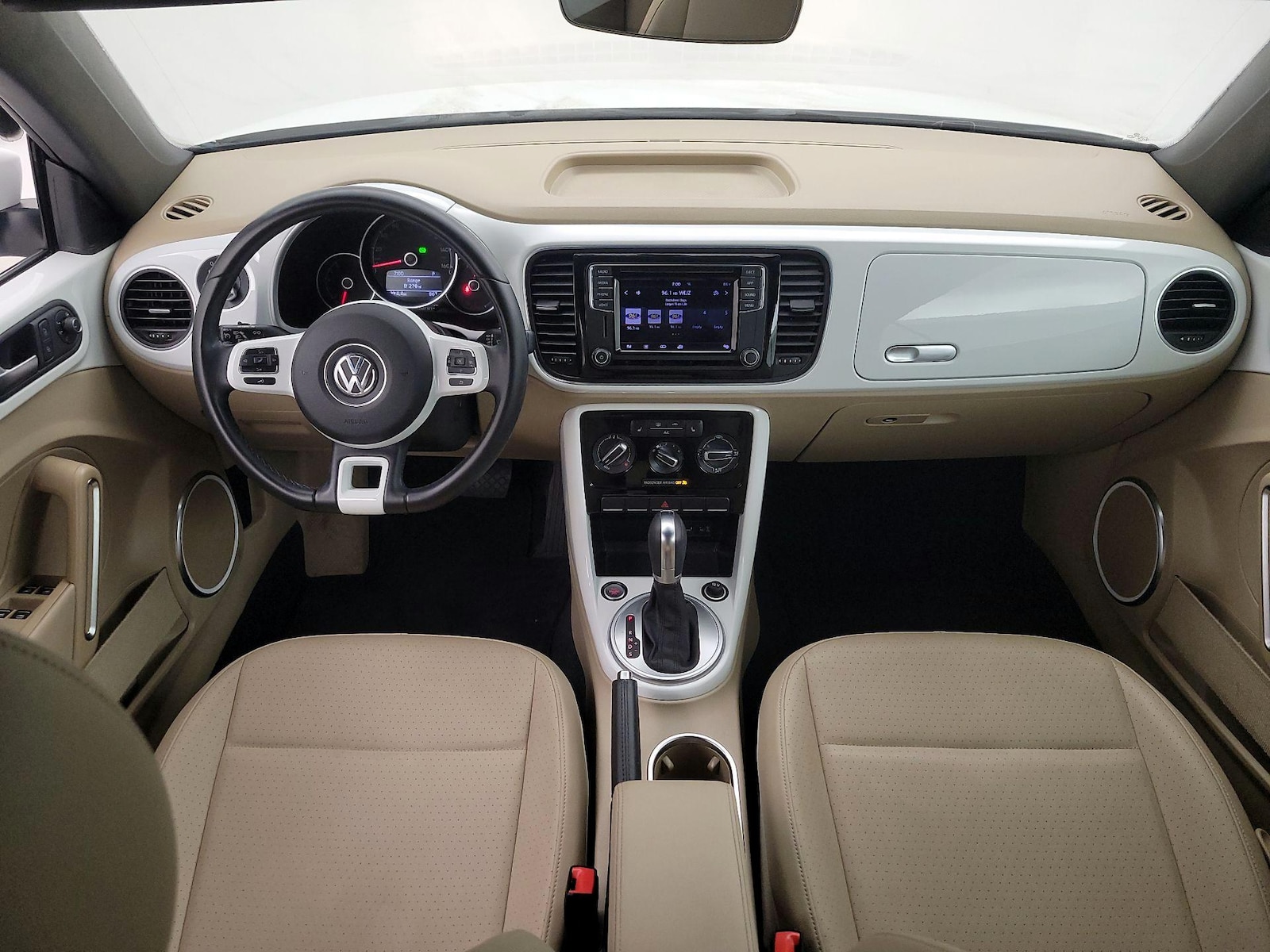 2018 Volkswagen Beetle S - Photo 10