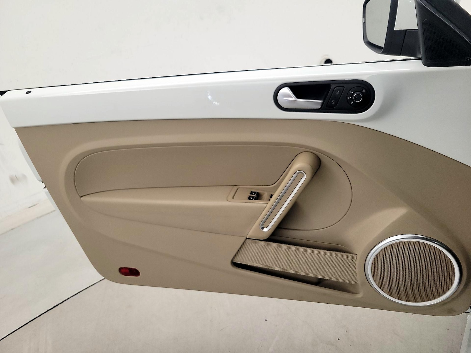 2018 Volkswagen Beetle S - Photo 13