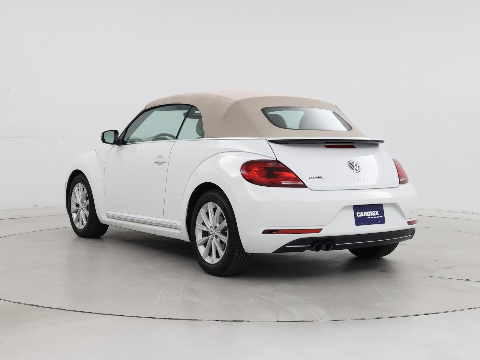 2018 Volkswagen Beetle S - Photo 3