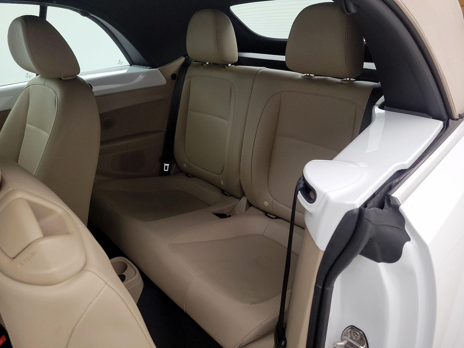 2018 Volkswagen Beetle S - Photo 20