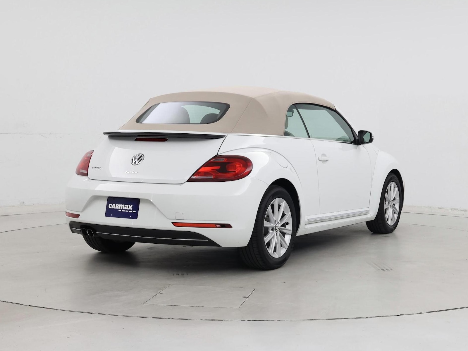 2018 Volkswagen Beetle S - Photo 9