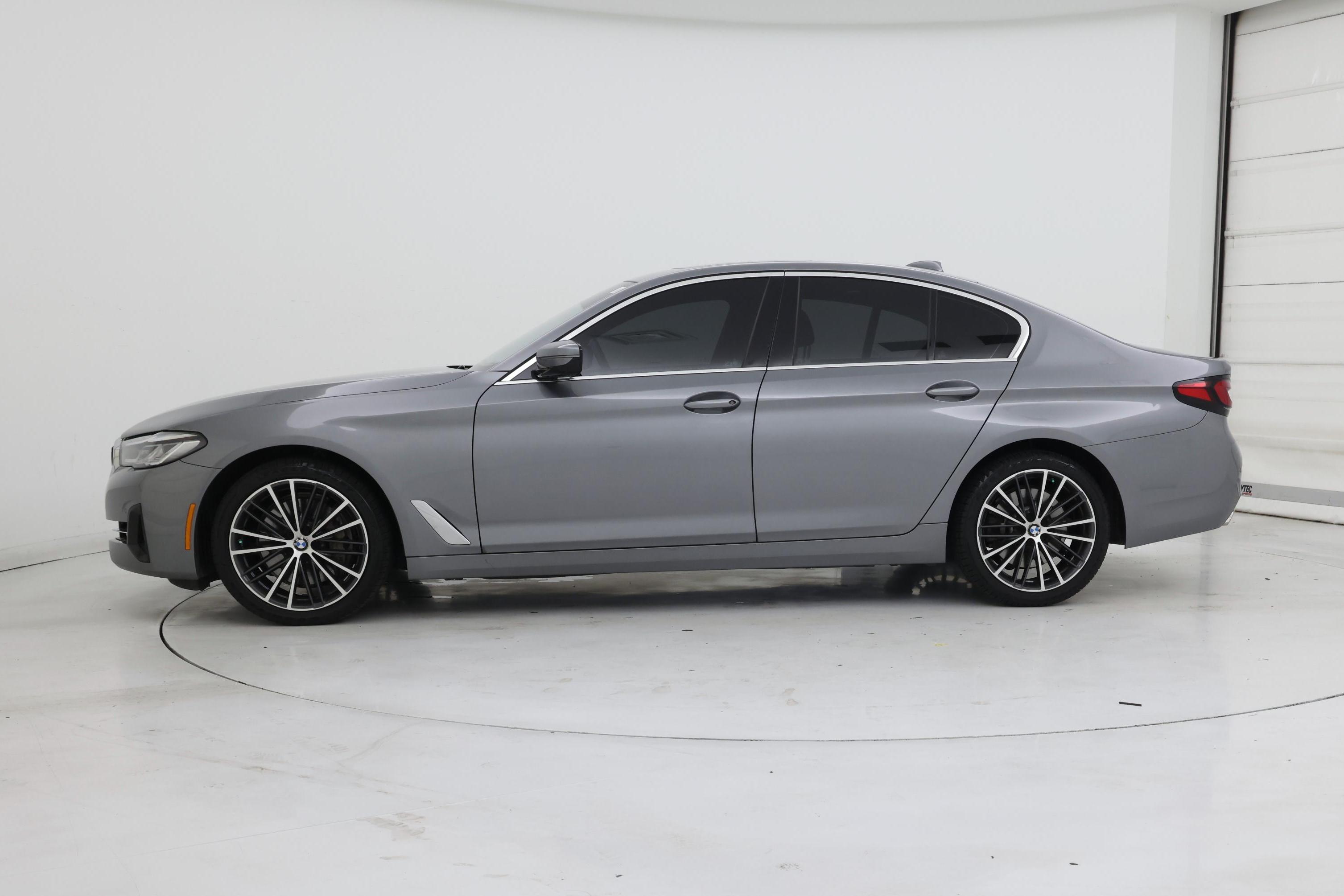 Thumbnail: 2023 BMW 5 Series - 3