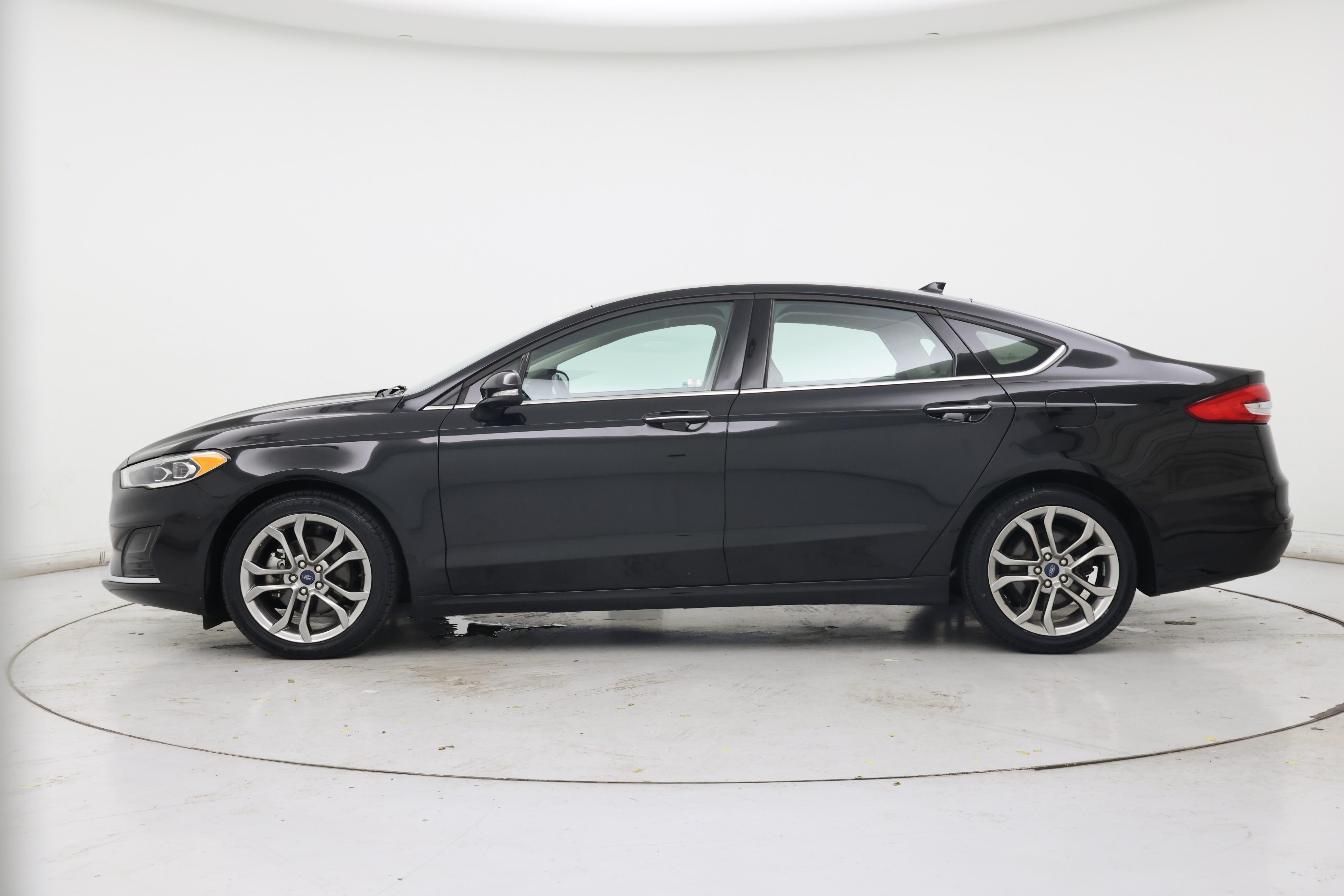 Thumbnail: 2020 Ford Fusion - 3