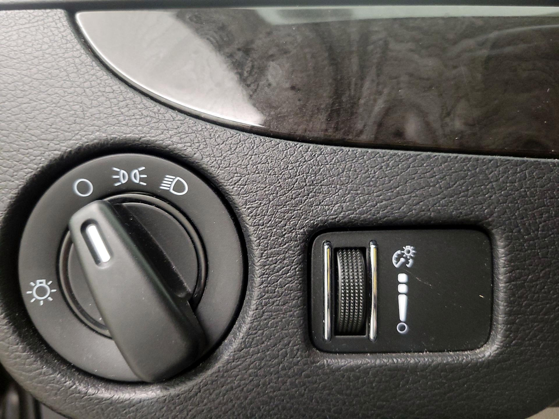 Thumbnail: 2017 Dodge Grand Caravan - 13