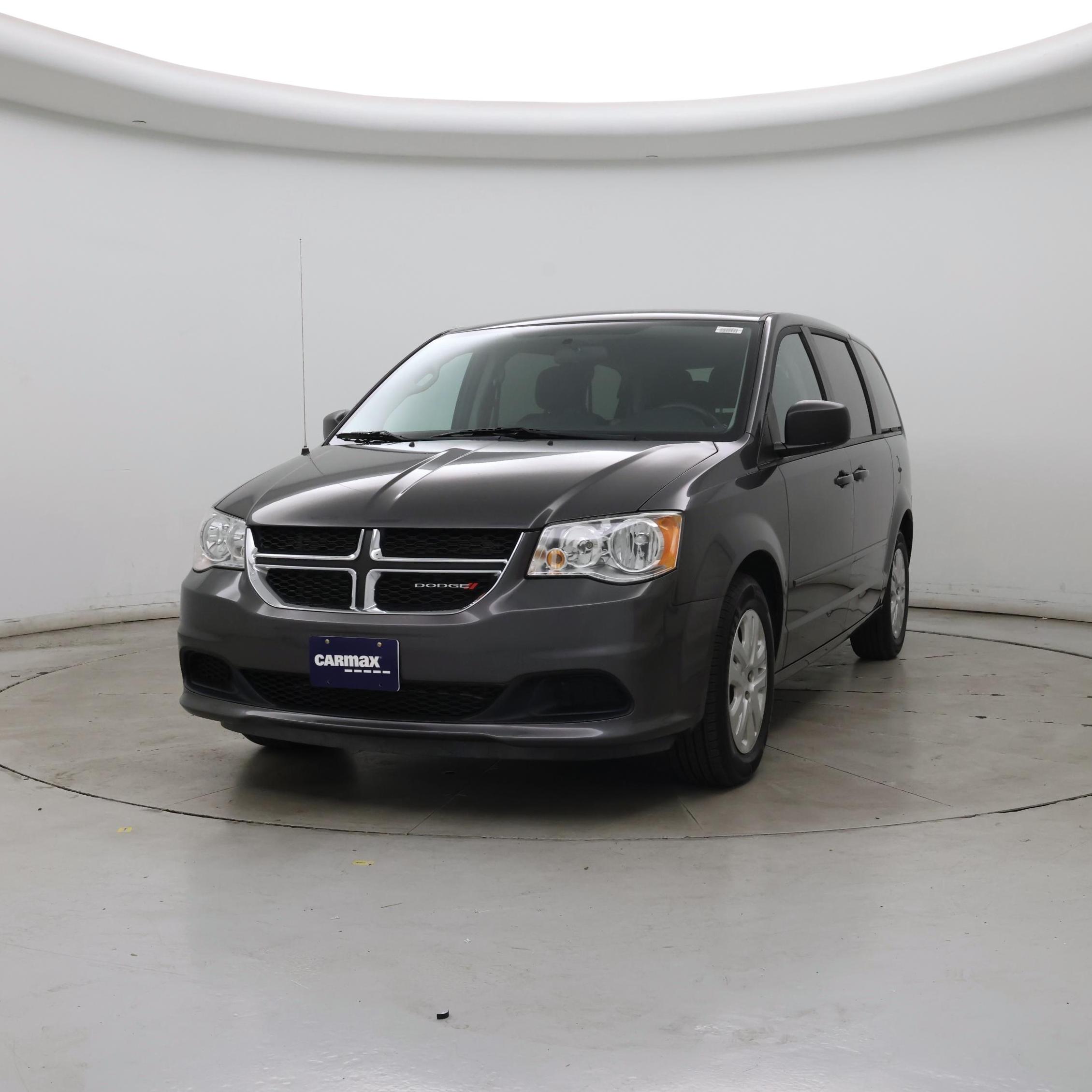 Thumbnail: 2017 Dodge Grand Caravan - 4