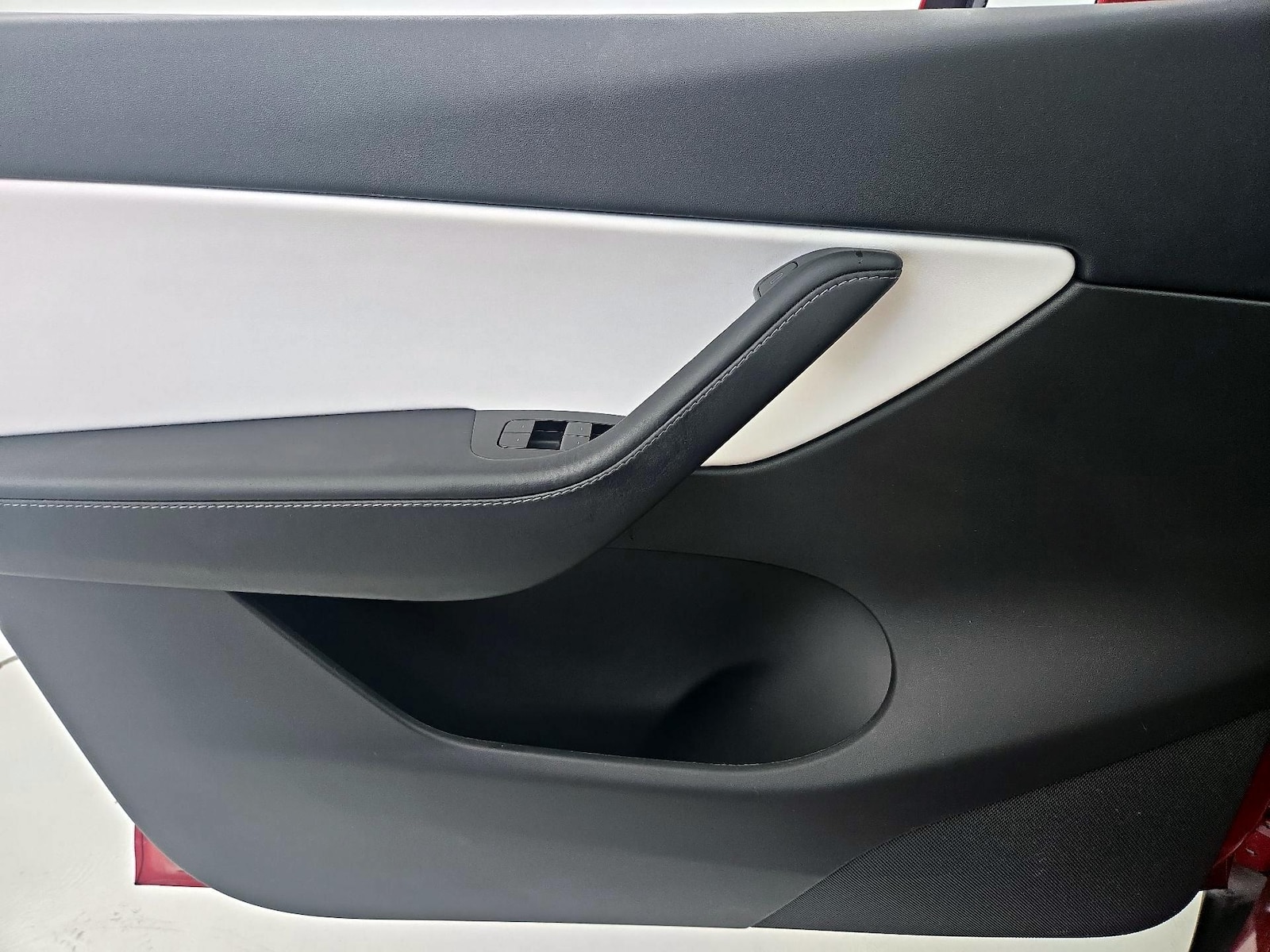 2020 Tesla Model Y Long Range - Photo 13