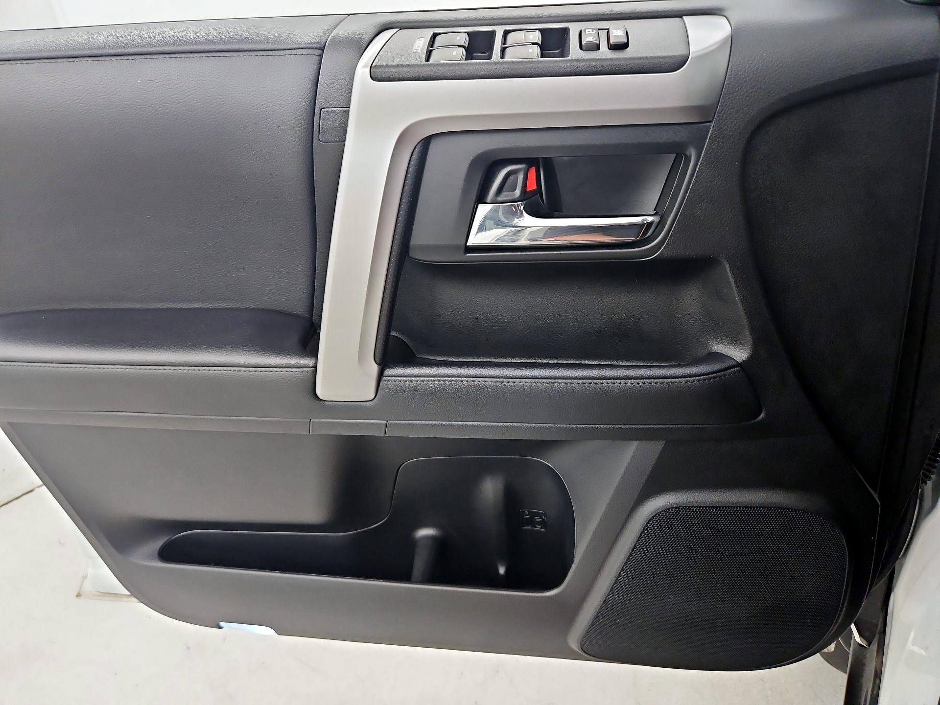 Thumbnail: 2022 Toyota 4Runner - 12