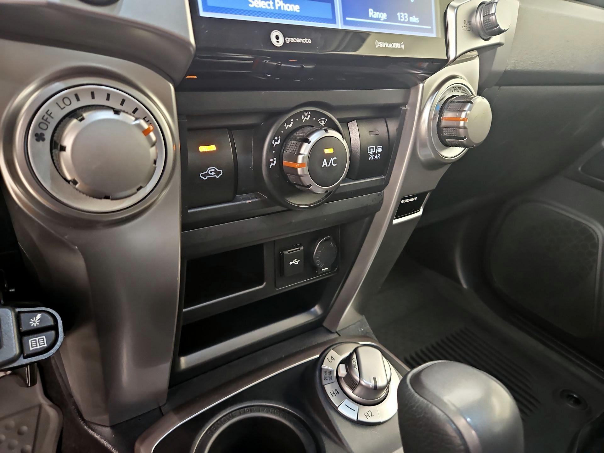 Thumbnail: 2022 Toyota 4Runner - 16