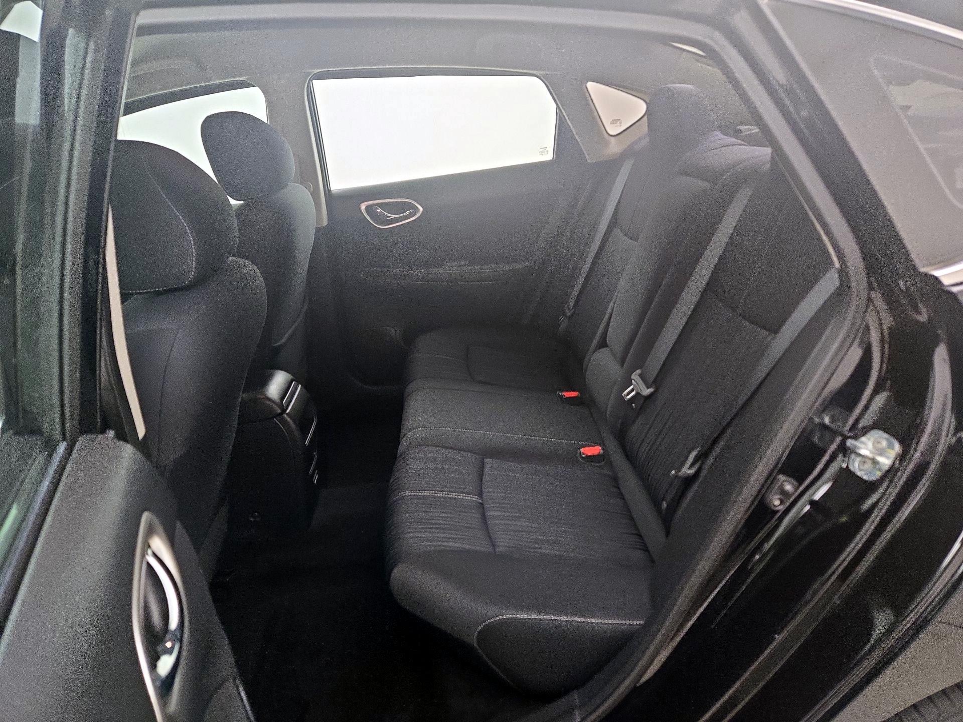 Thumbnail: 2018 Nissan Sentra - 19