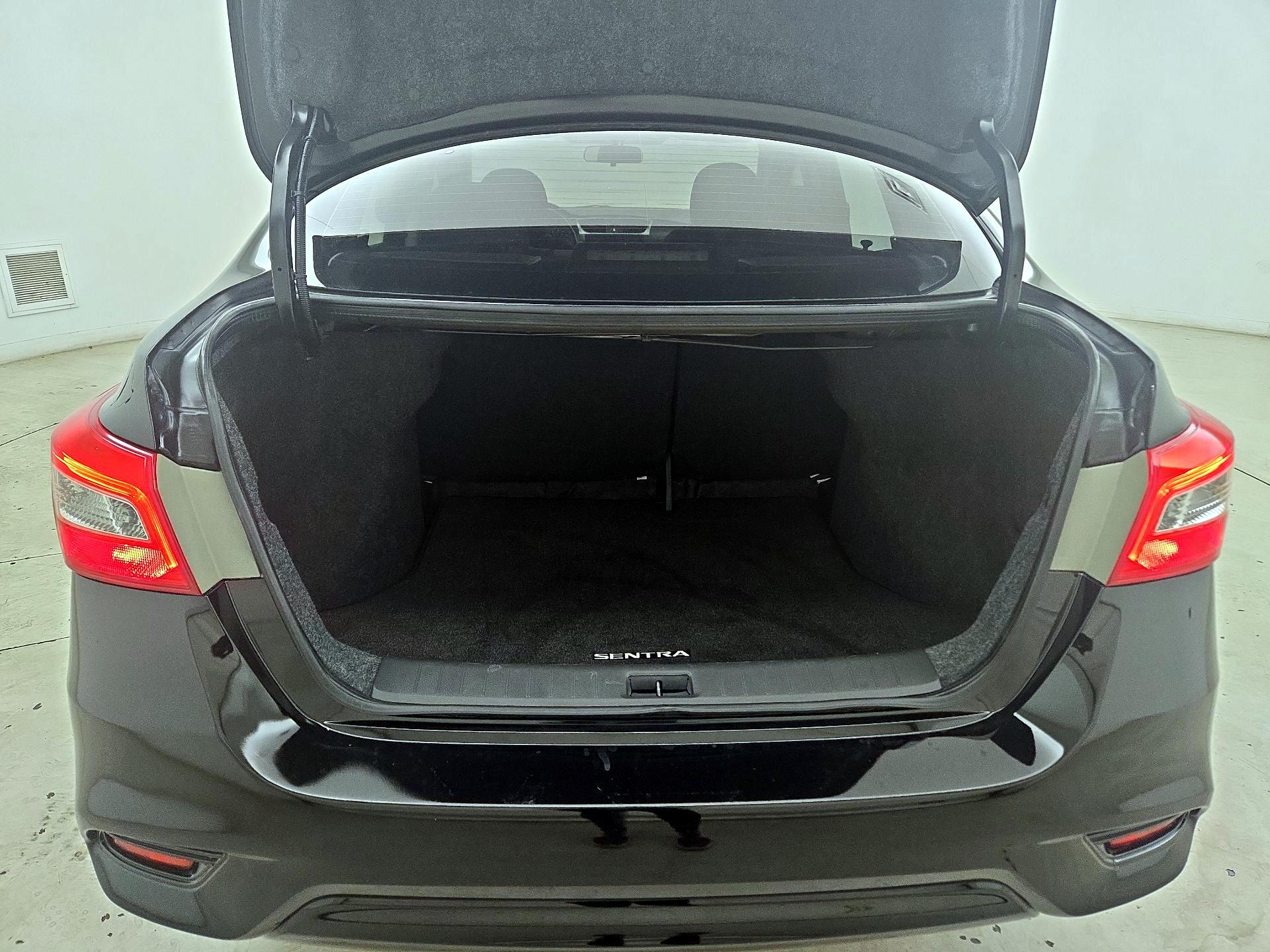 Thumbnail: 2018 Nissan Sentra - 20