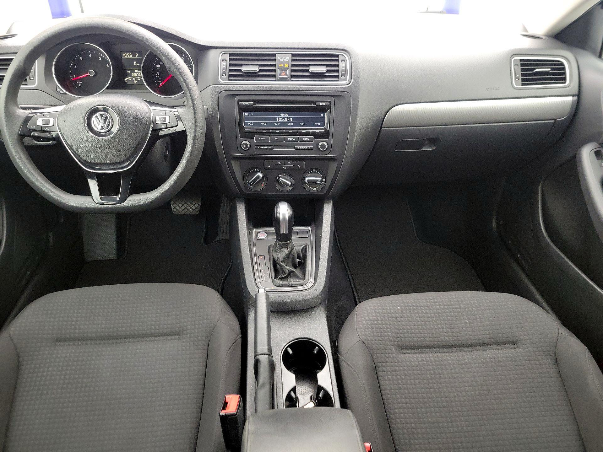 Thumbnail: 2015 Volkswagen Jetta - 9