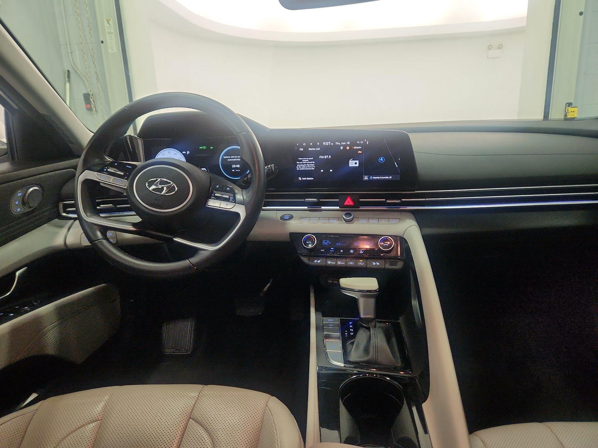Thumbnail: 2023 Hyundai Elantra - 9