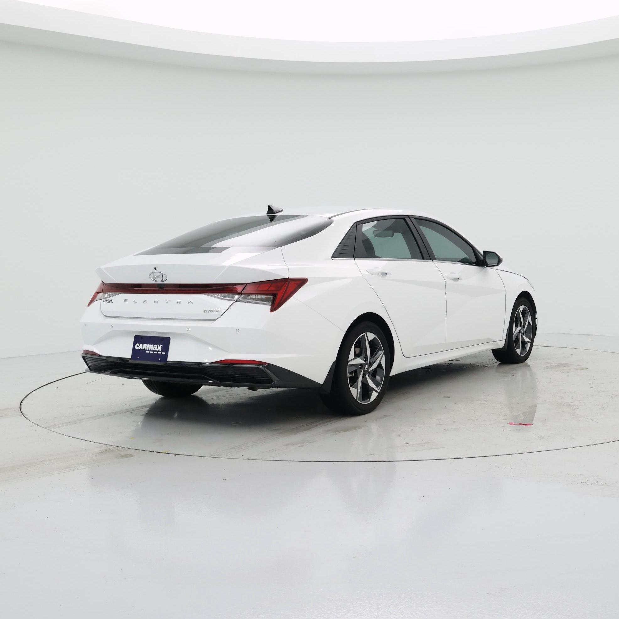 Thumbnail: 2023 Hyundai Elantra - 8