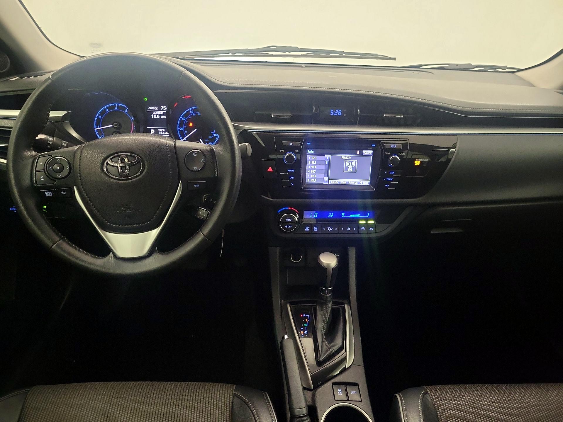 Thumbnail: 2015 Toyota Corolla - 9