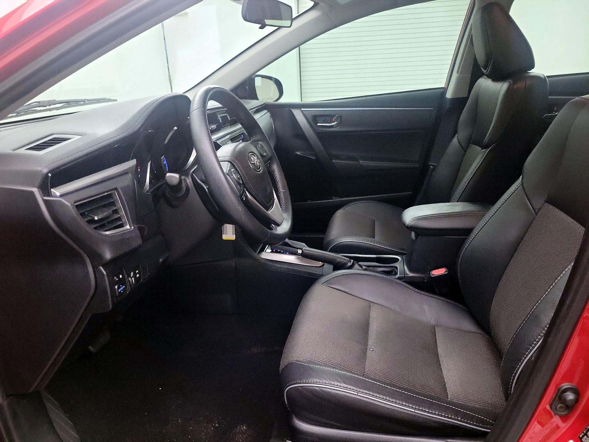 Thumbnail: 2015 Toyota Corolla - 11