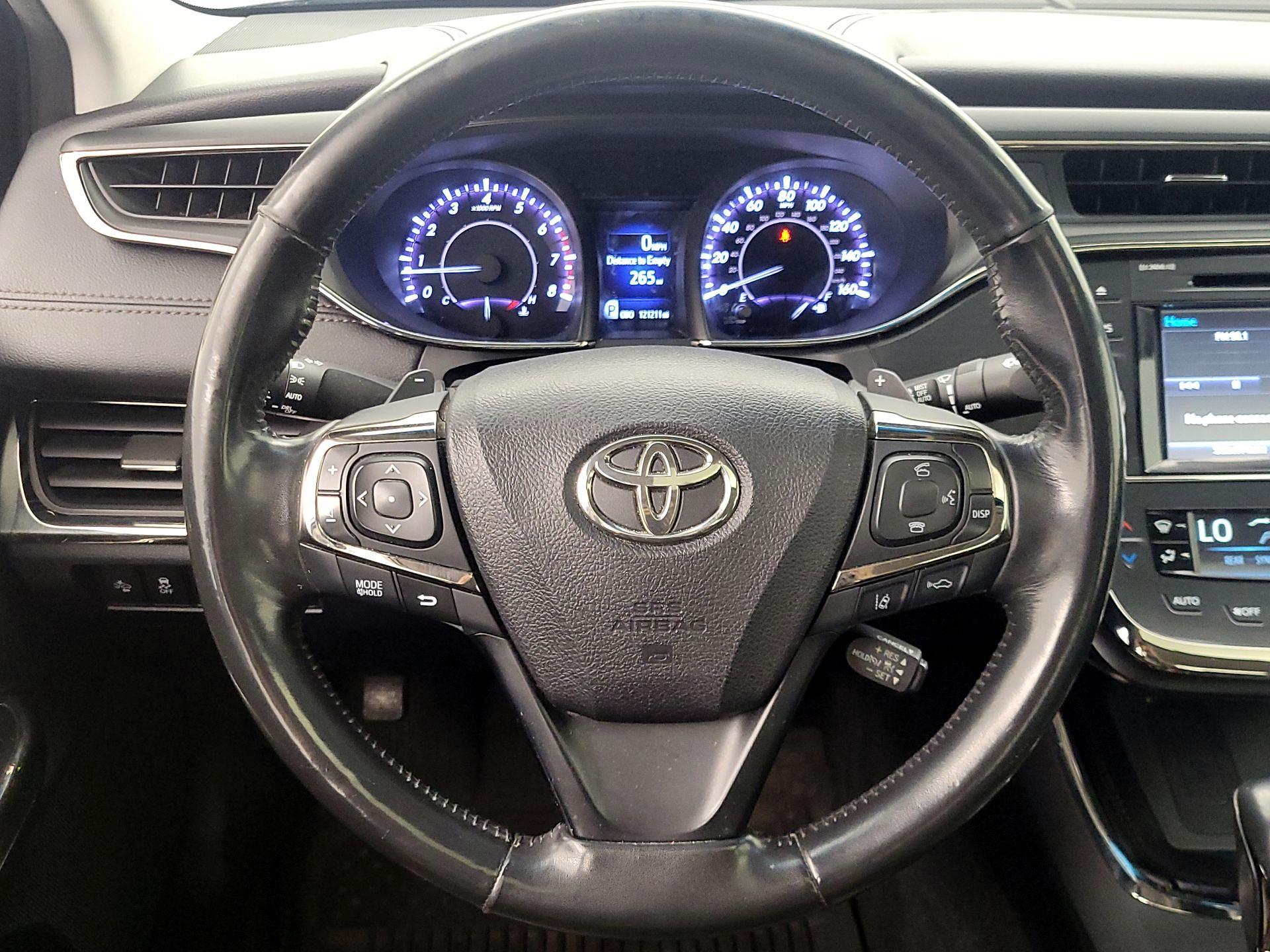 Thumbnail: 2017 Toyota Avalon - 10