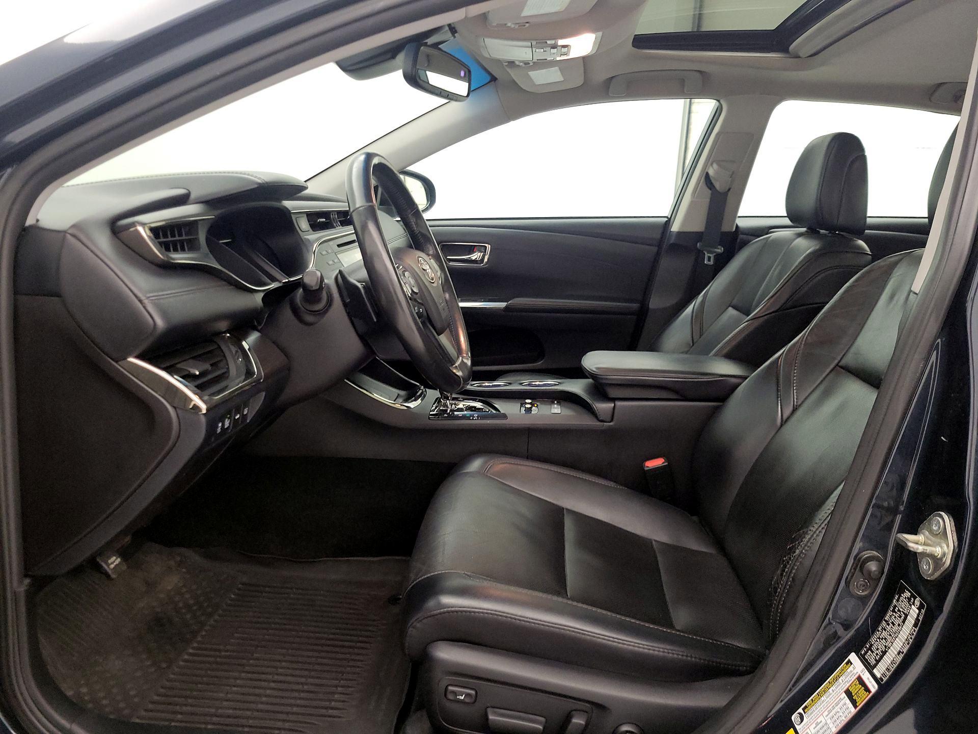 Thumbnail: 2017 Toyota Avalon - 11