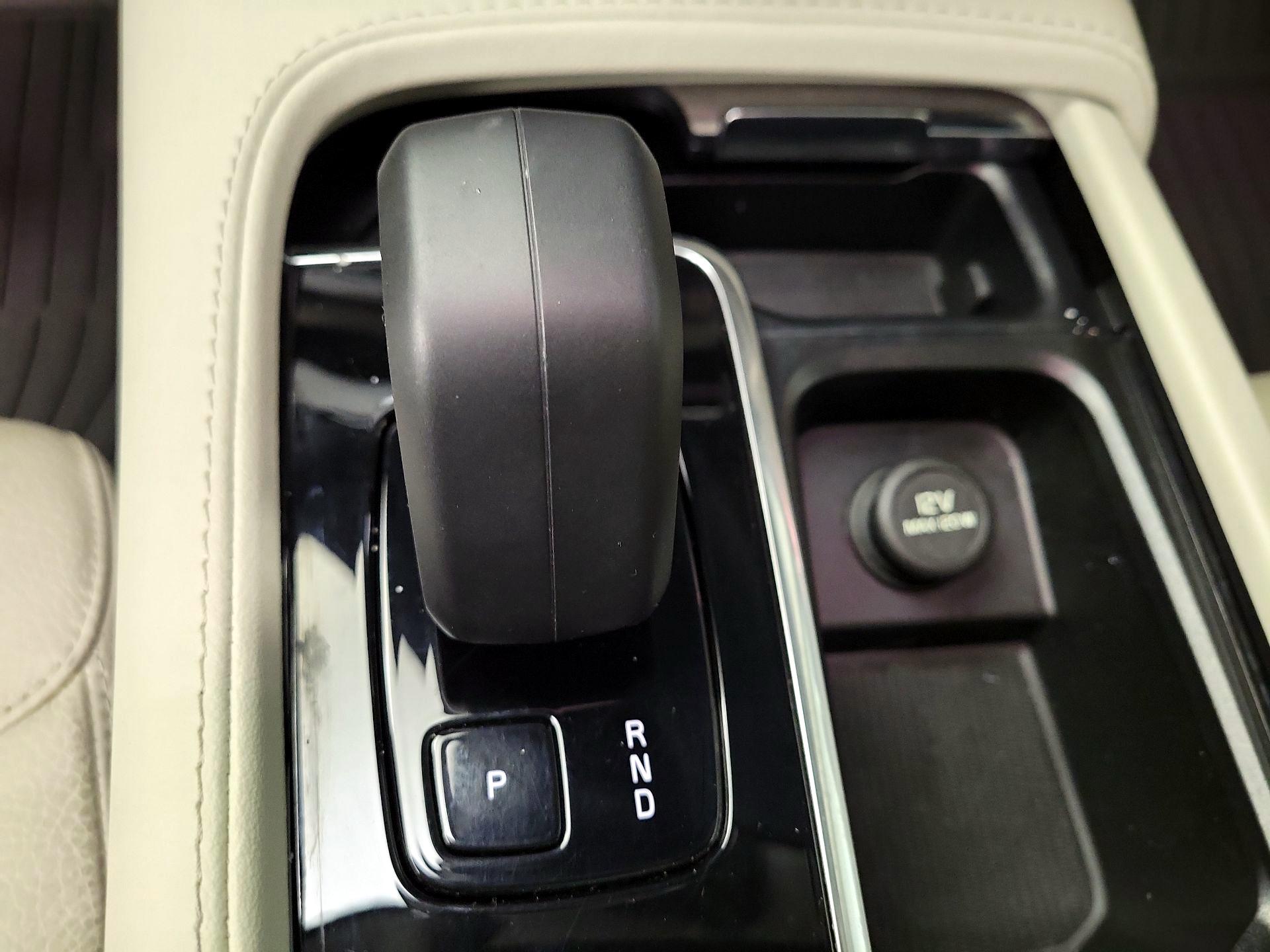 Thumbnail: 2023 Volvo XC90 - 17