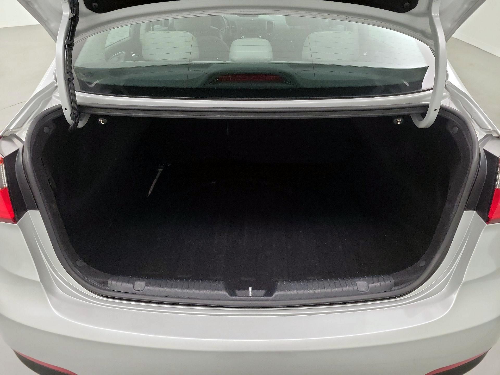 Thumbnail: 2015 Kia Forte - 19