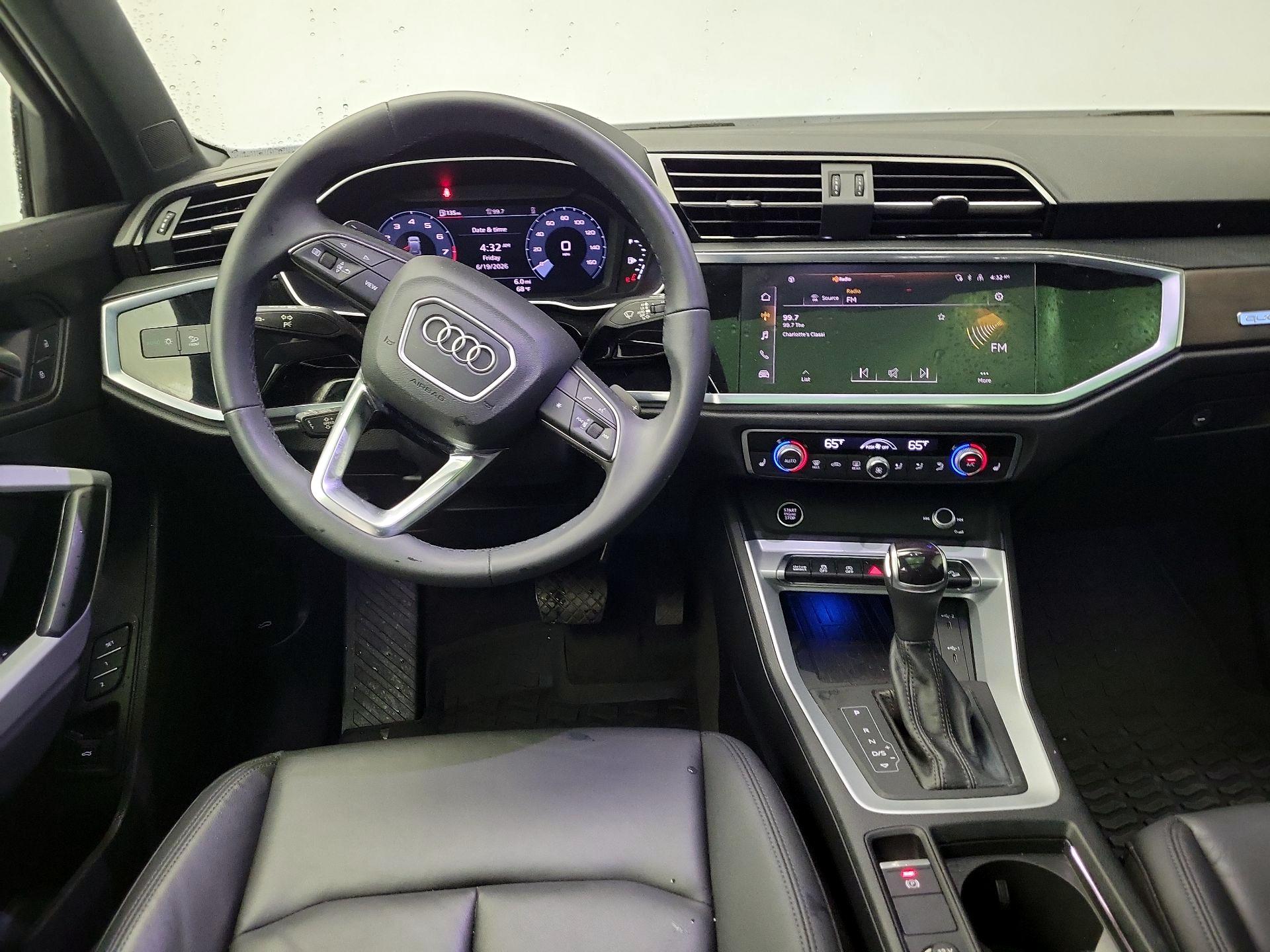 Thumbnail: 2023 Audi Q3 - 10