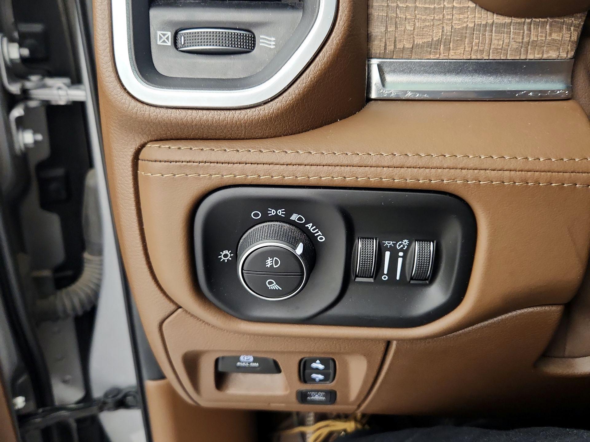 Thumbnail: 2021 RAM 1500 - 13