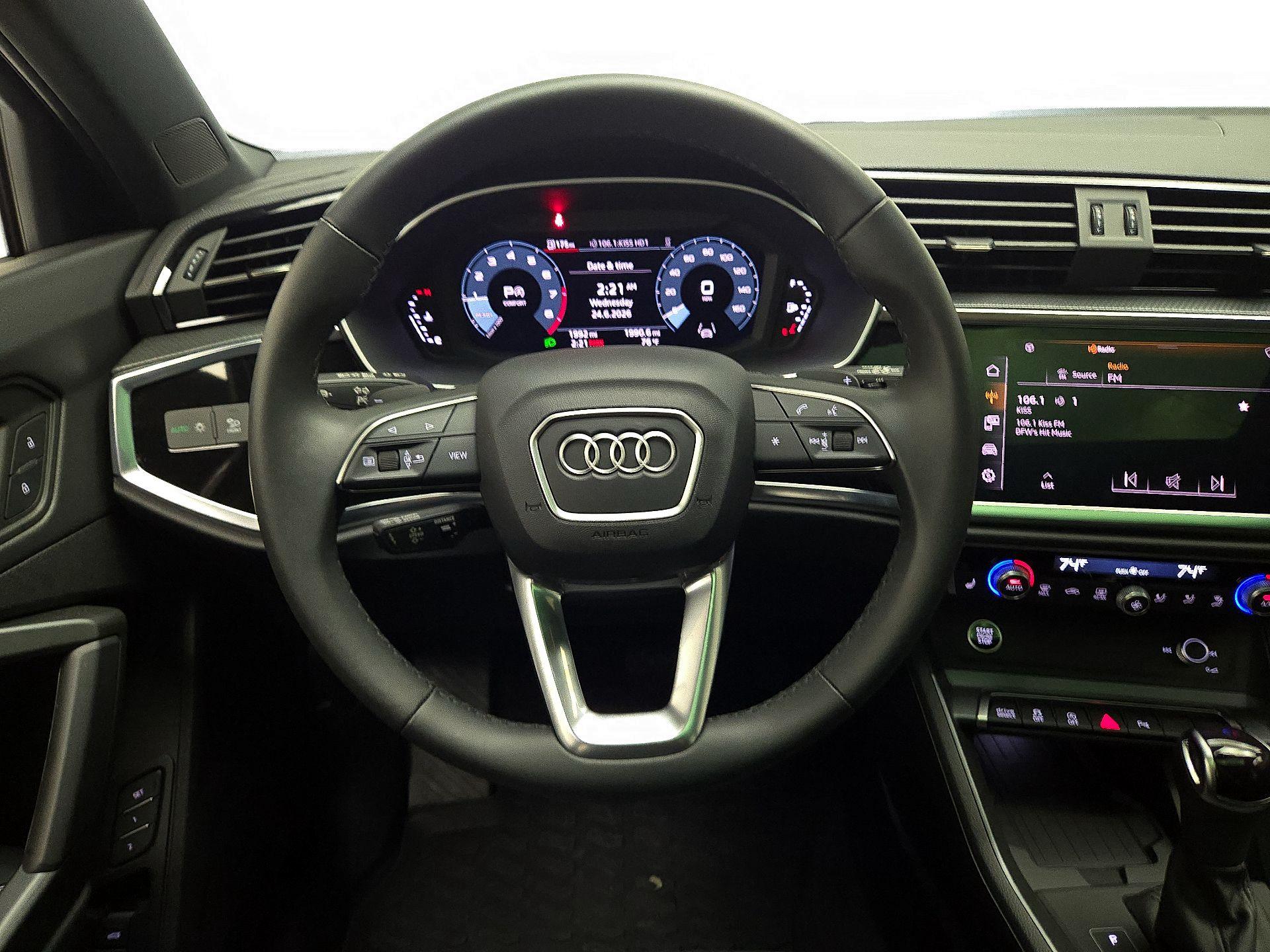 Thumbnail: 2025 Audi Q3 - 10