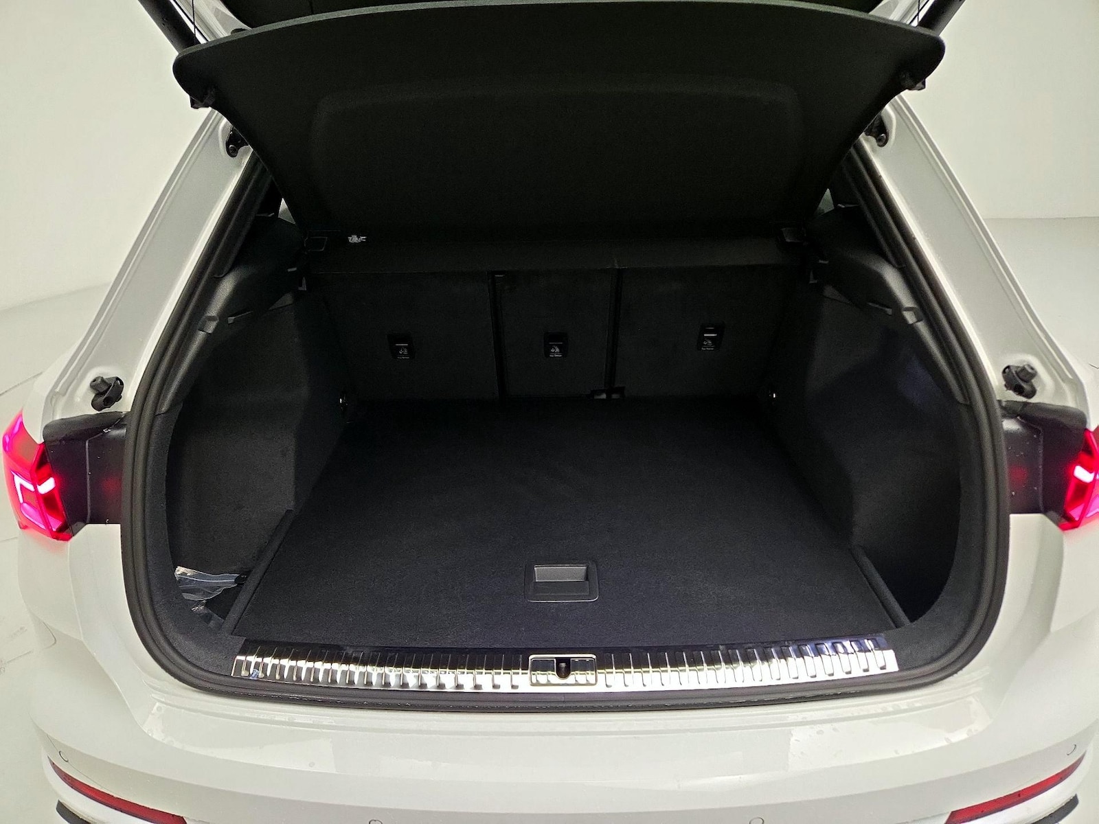 2025 Audi Q3 S Line Premium - Photo 22