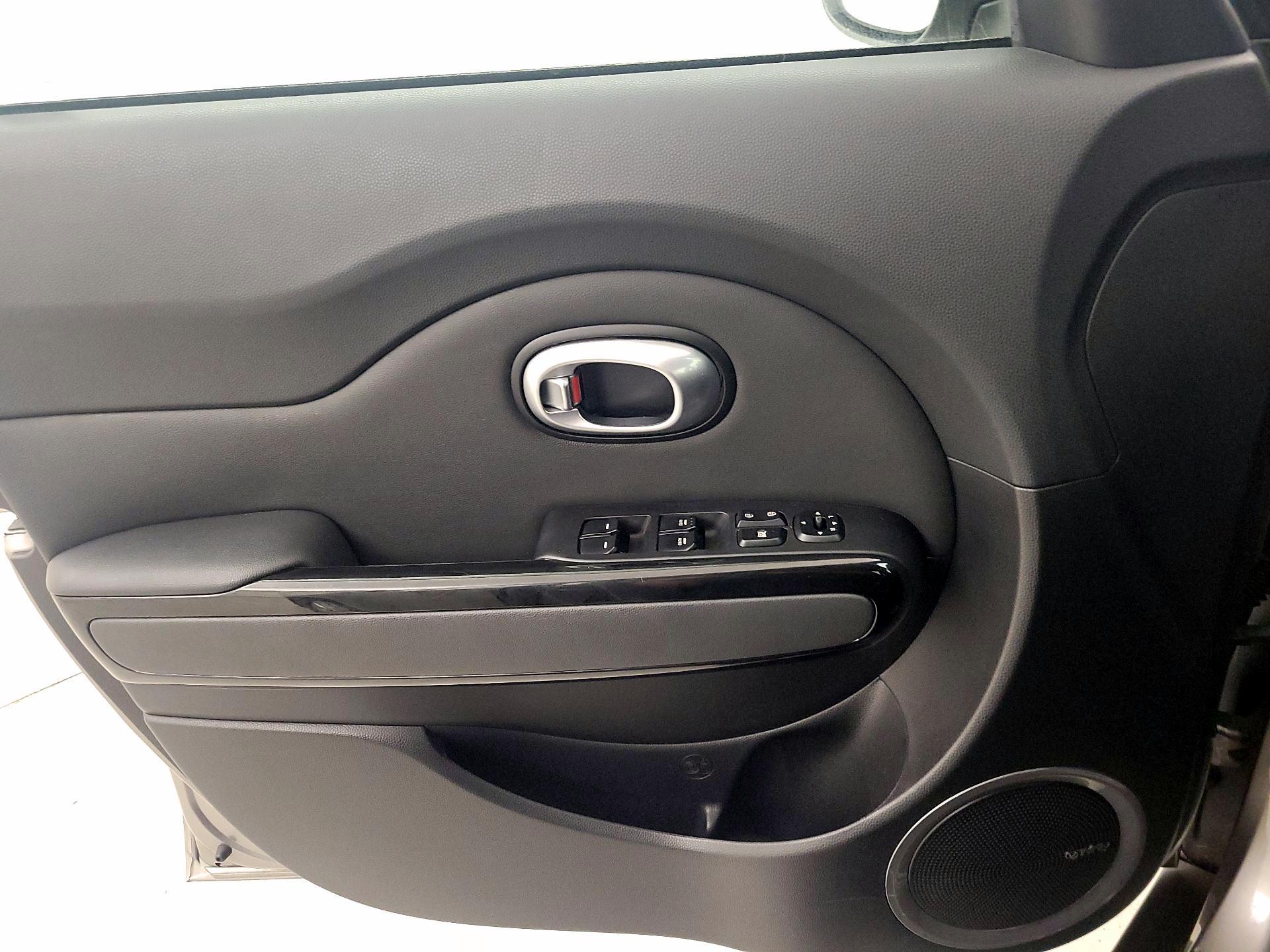 Thumbnail: 2014 Kia Soul - 12