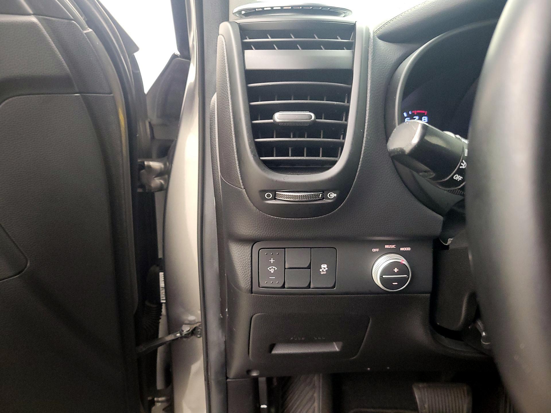 Thumbnail: 2014 Kia Soul - 13
