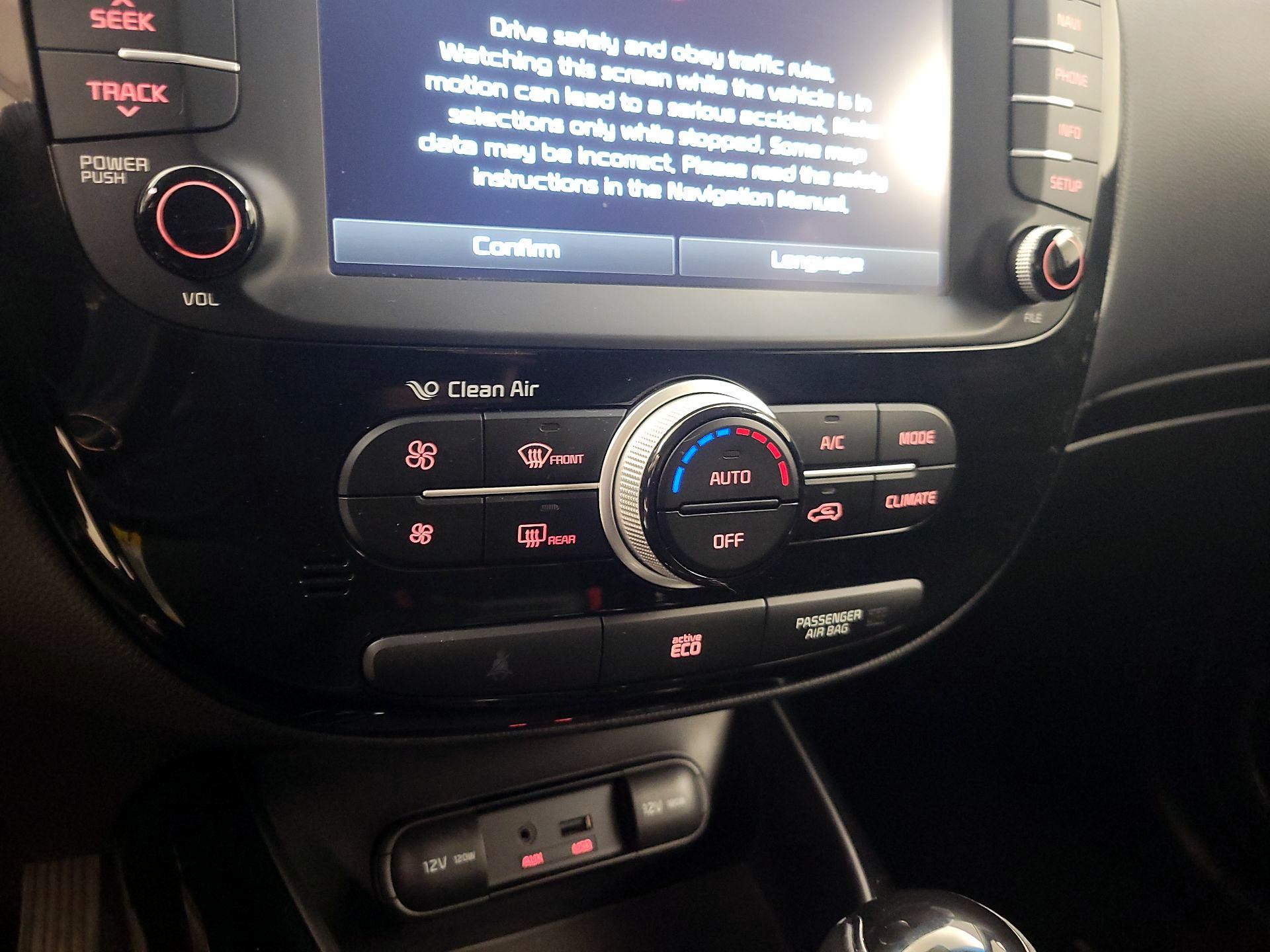 Thumbnail: 2014 Kia Soul - 16