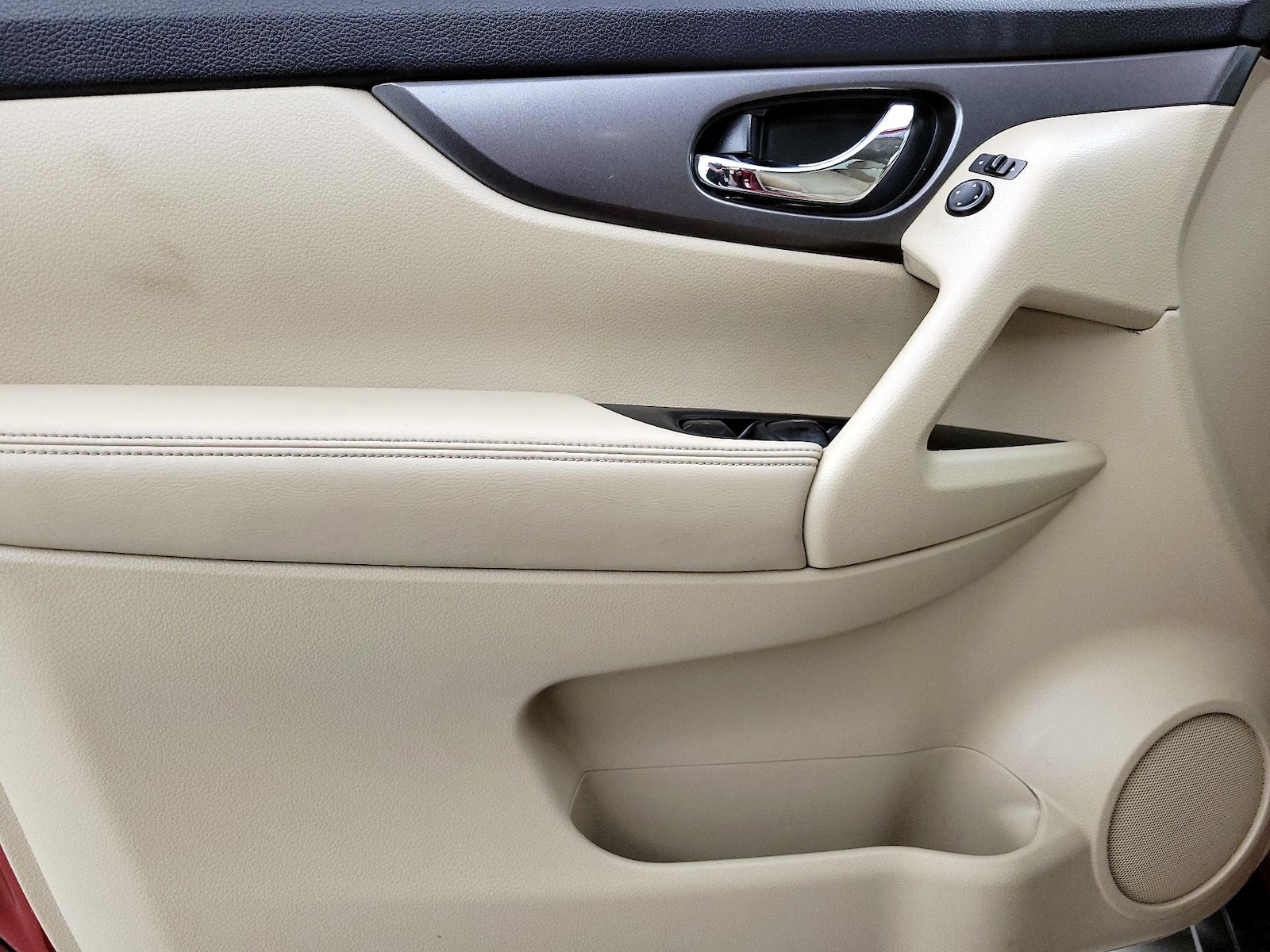 2015 Nissan Rogue SV - Photo 13