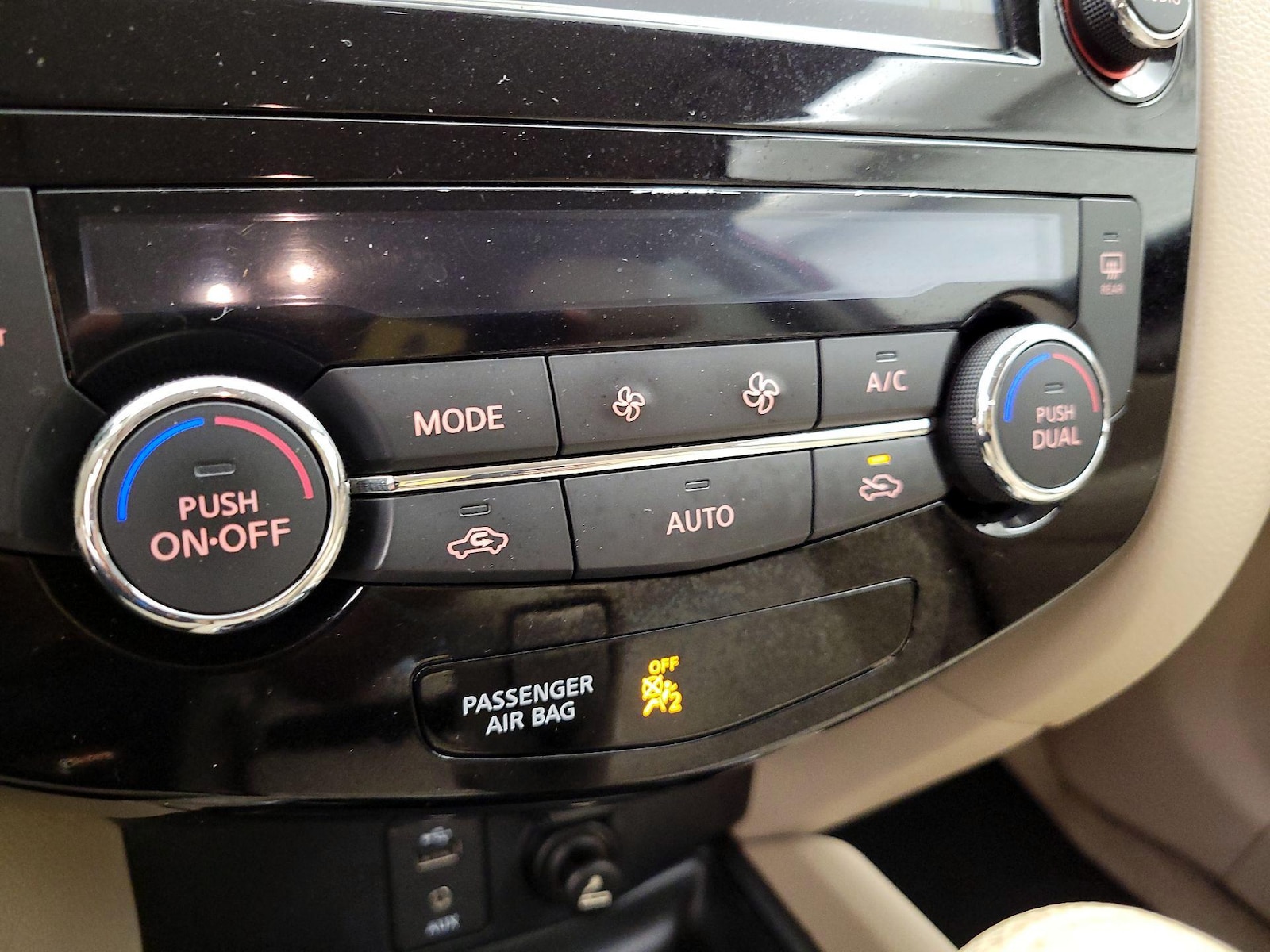 2015 Nissan Rogue SV - Photo 17