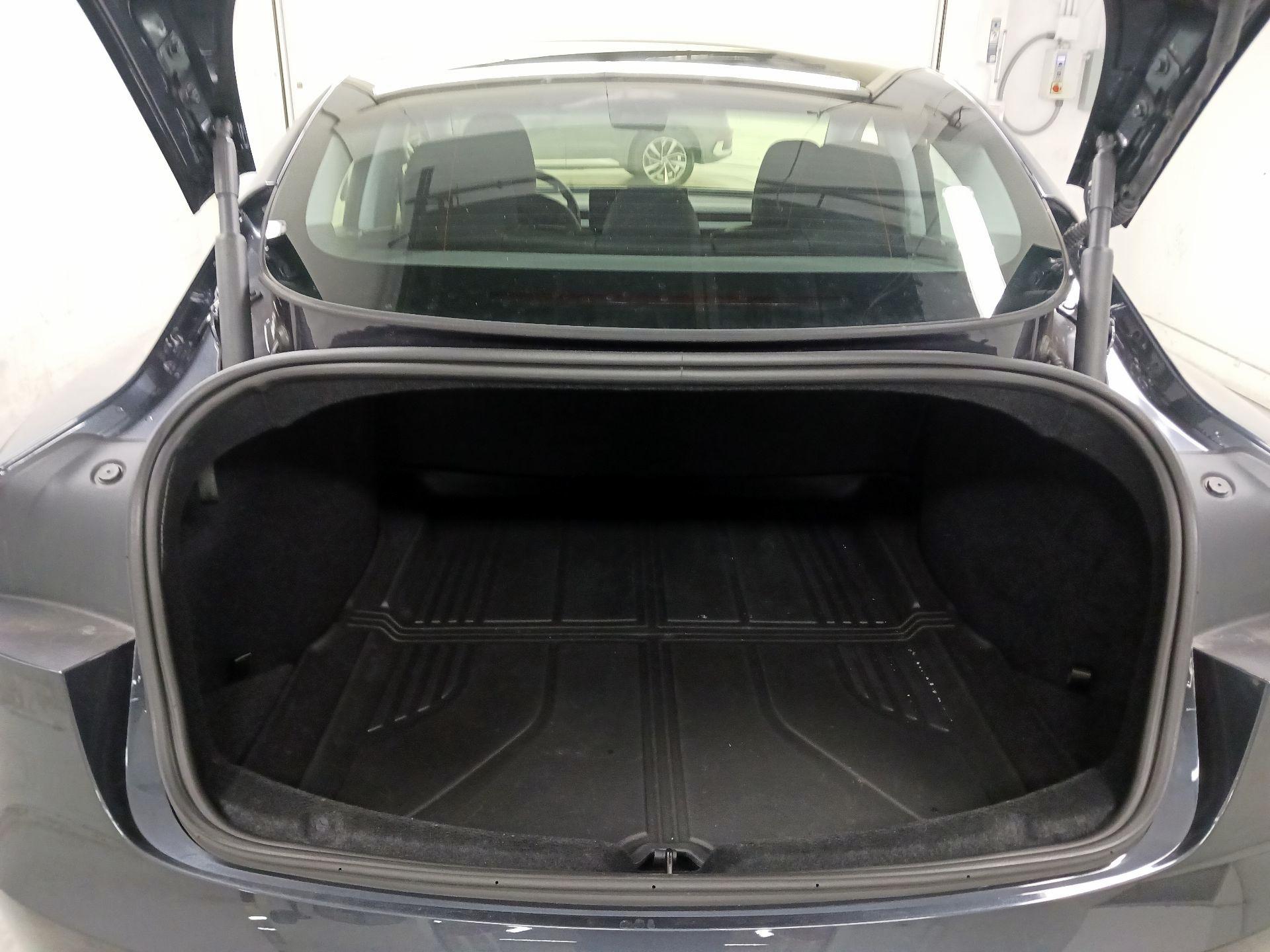 Thumbnail: 2024 Tesla Model 3 - 16