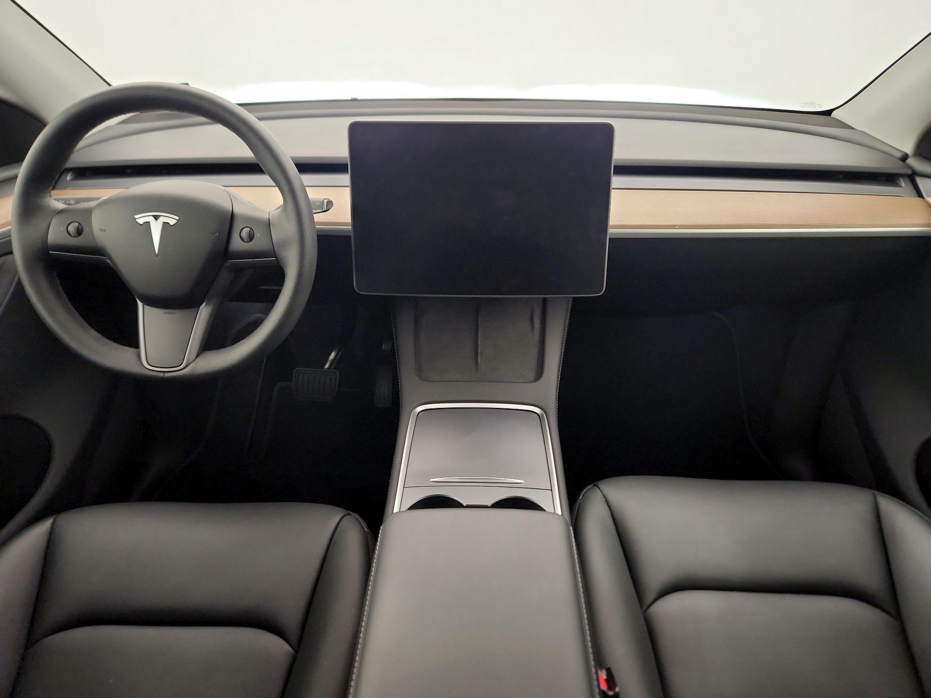 Thumbnail: 2025 Tesla Model Y - 9