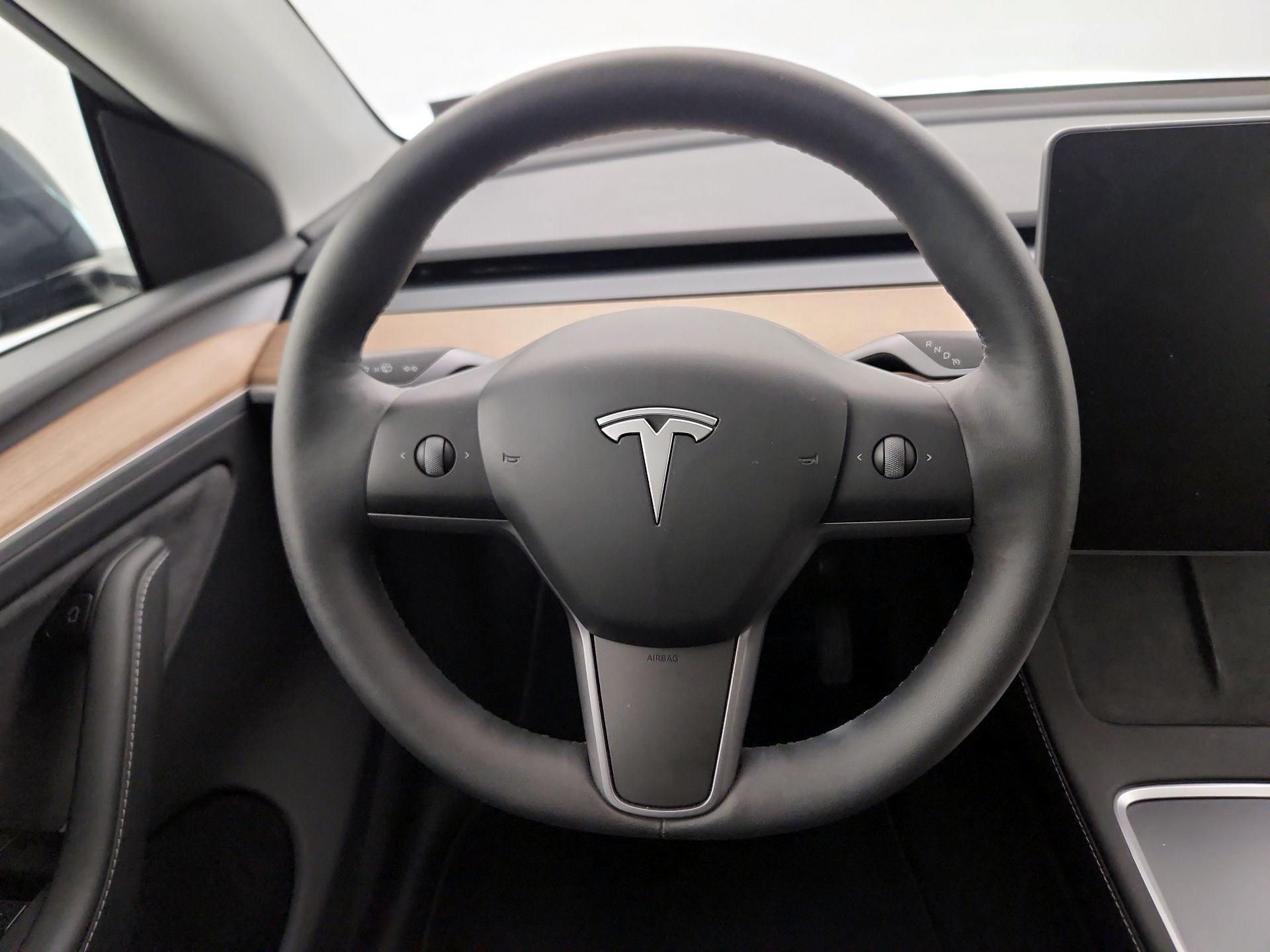 Thumbnail: 2025 Tesla Model Y - 10