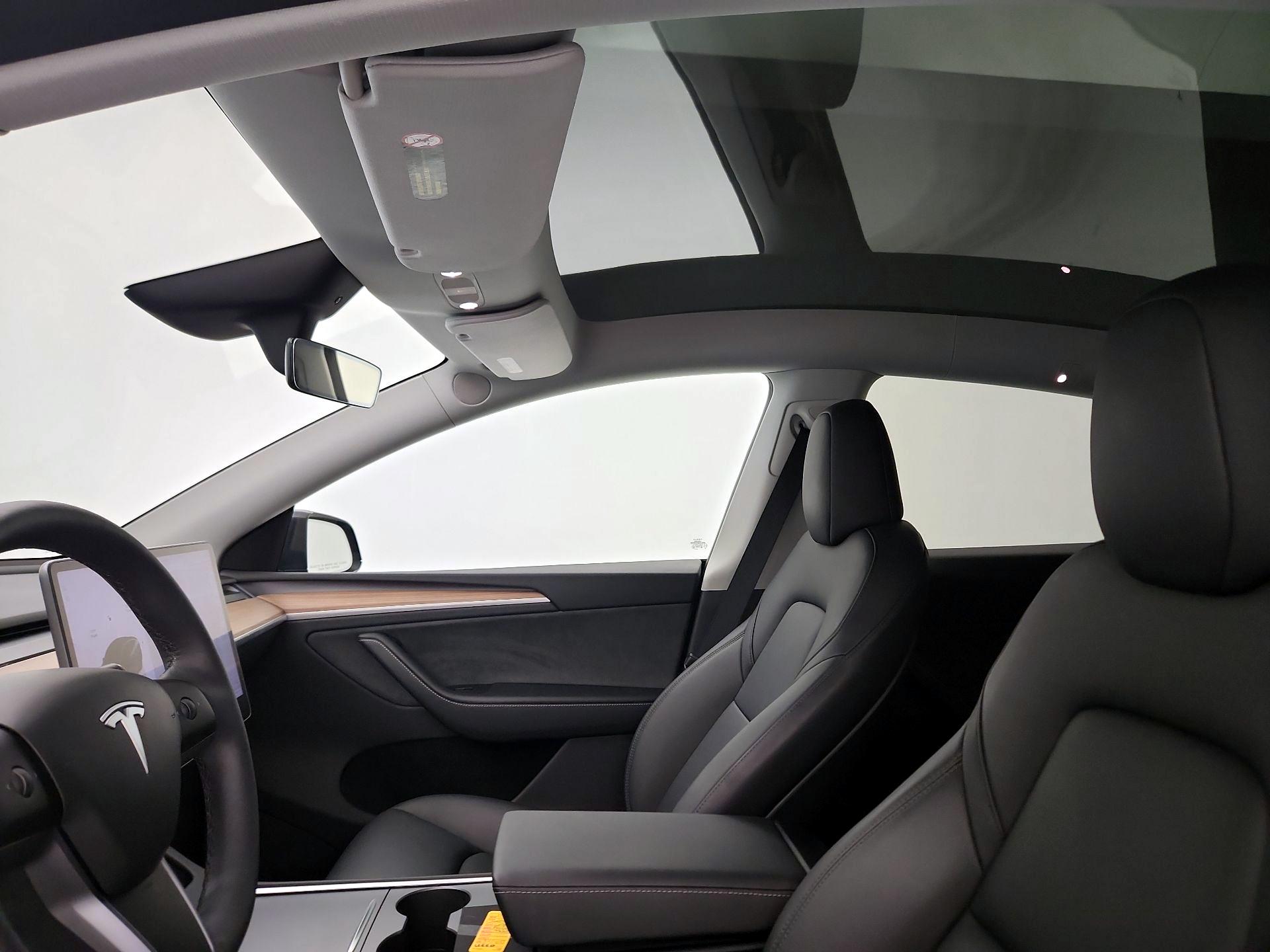 Thumbnail: 2025 Tesla Model Y - 18