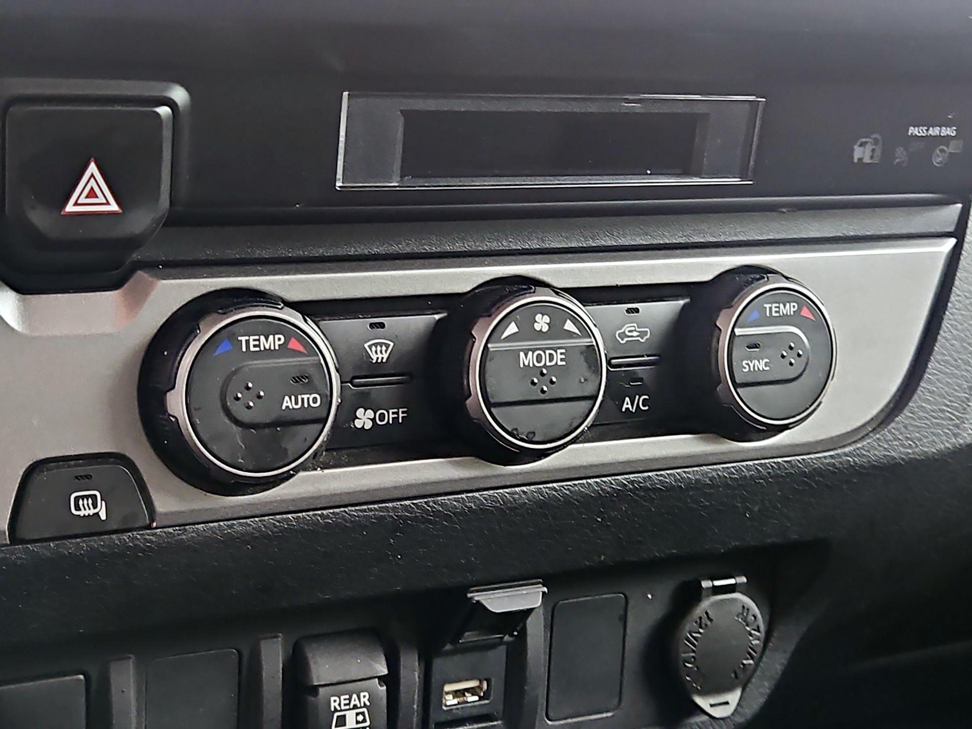 Thumbnail: 2022 Toyota Tacoma - 16