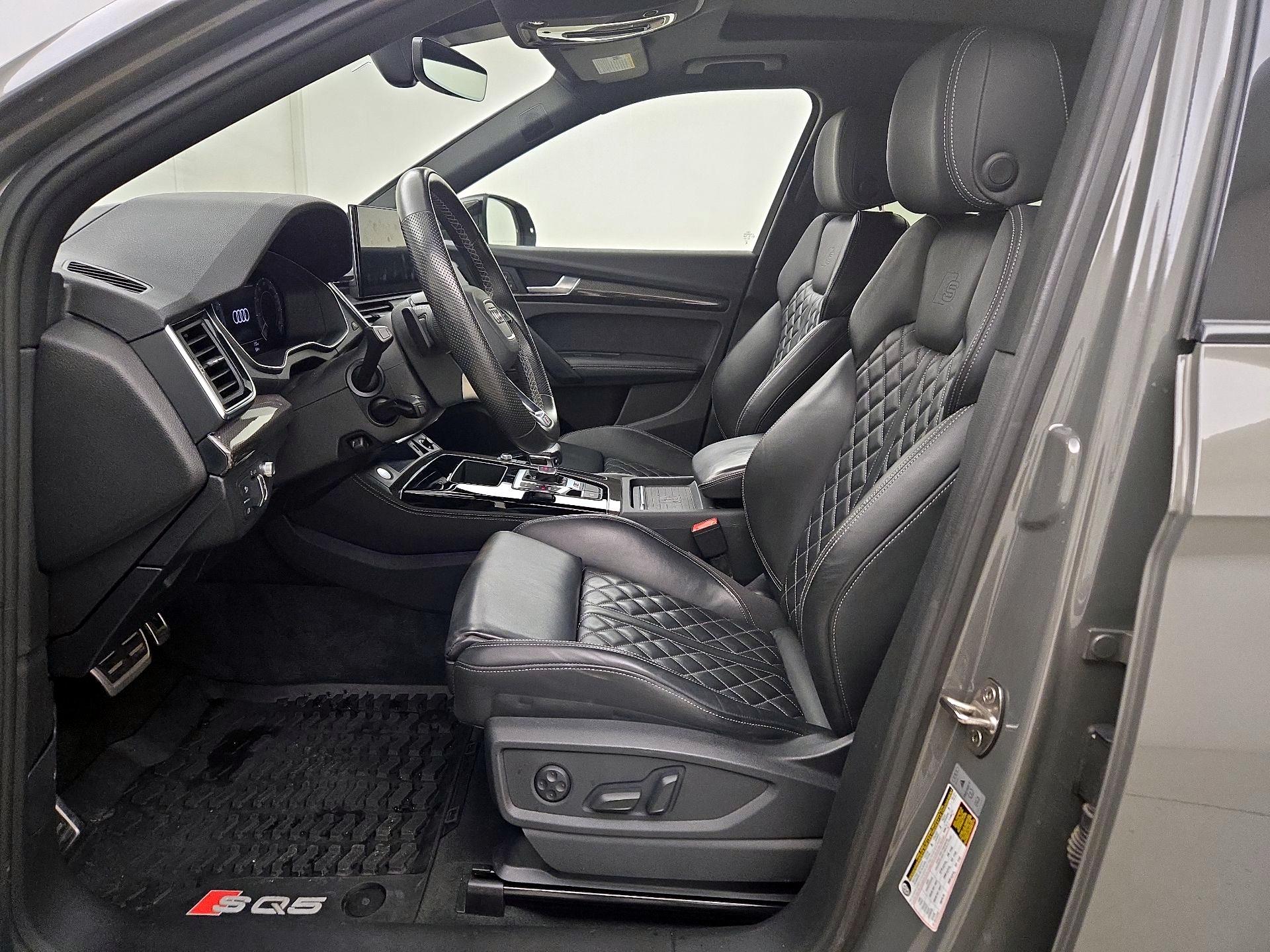 Thumbnail: 2023 Audi SQ5 - 11