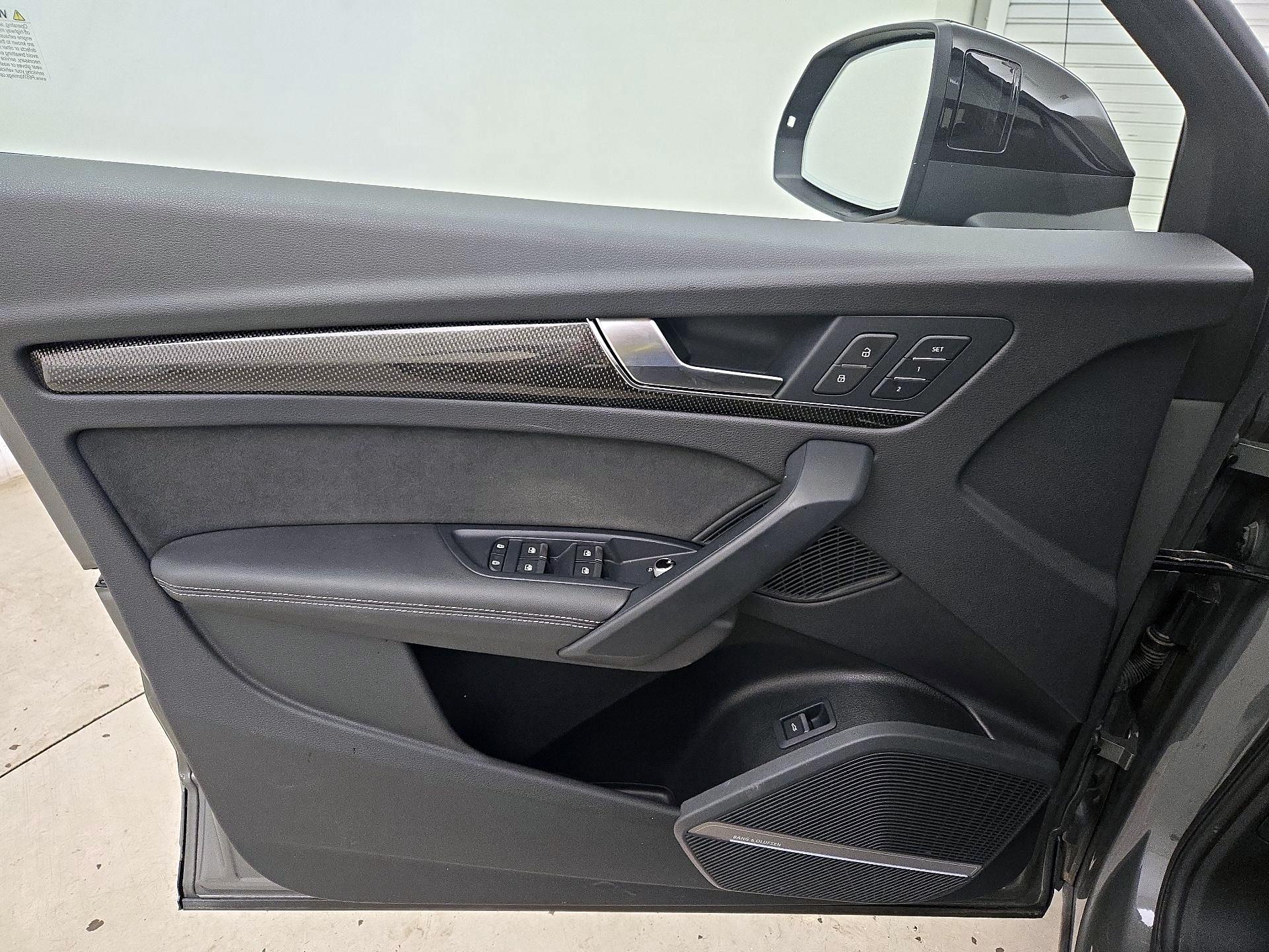 Thumbnail: 2023 Audi SQ5 - 12