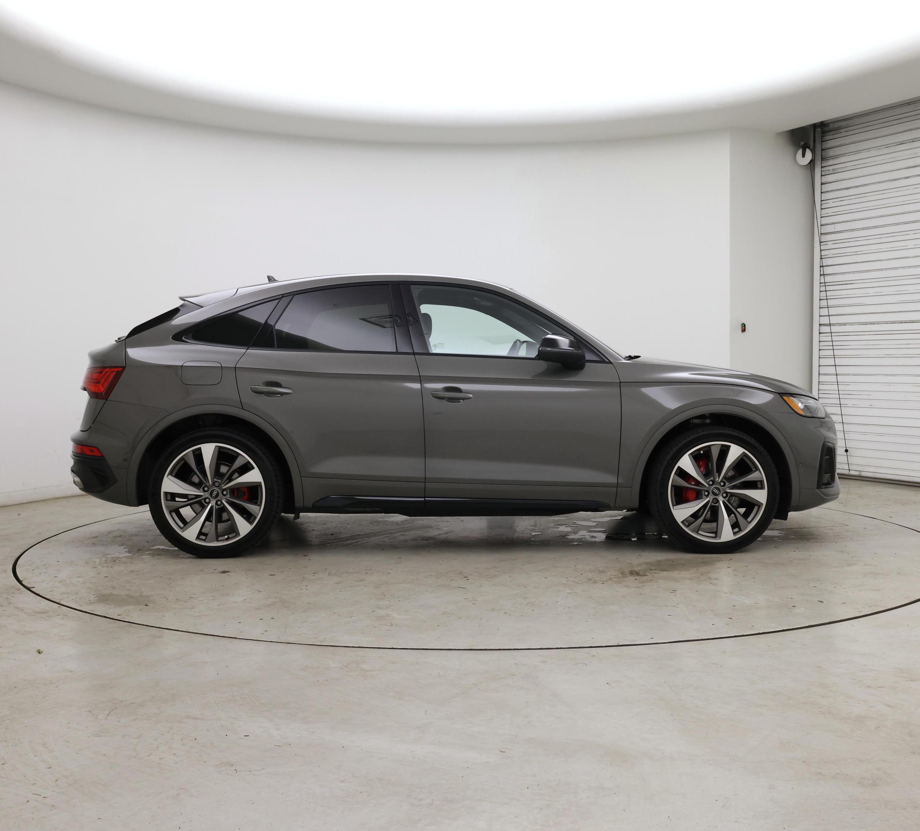 Thumbnail: 2023 Audi SQ5 - 7