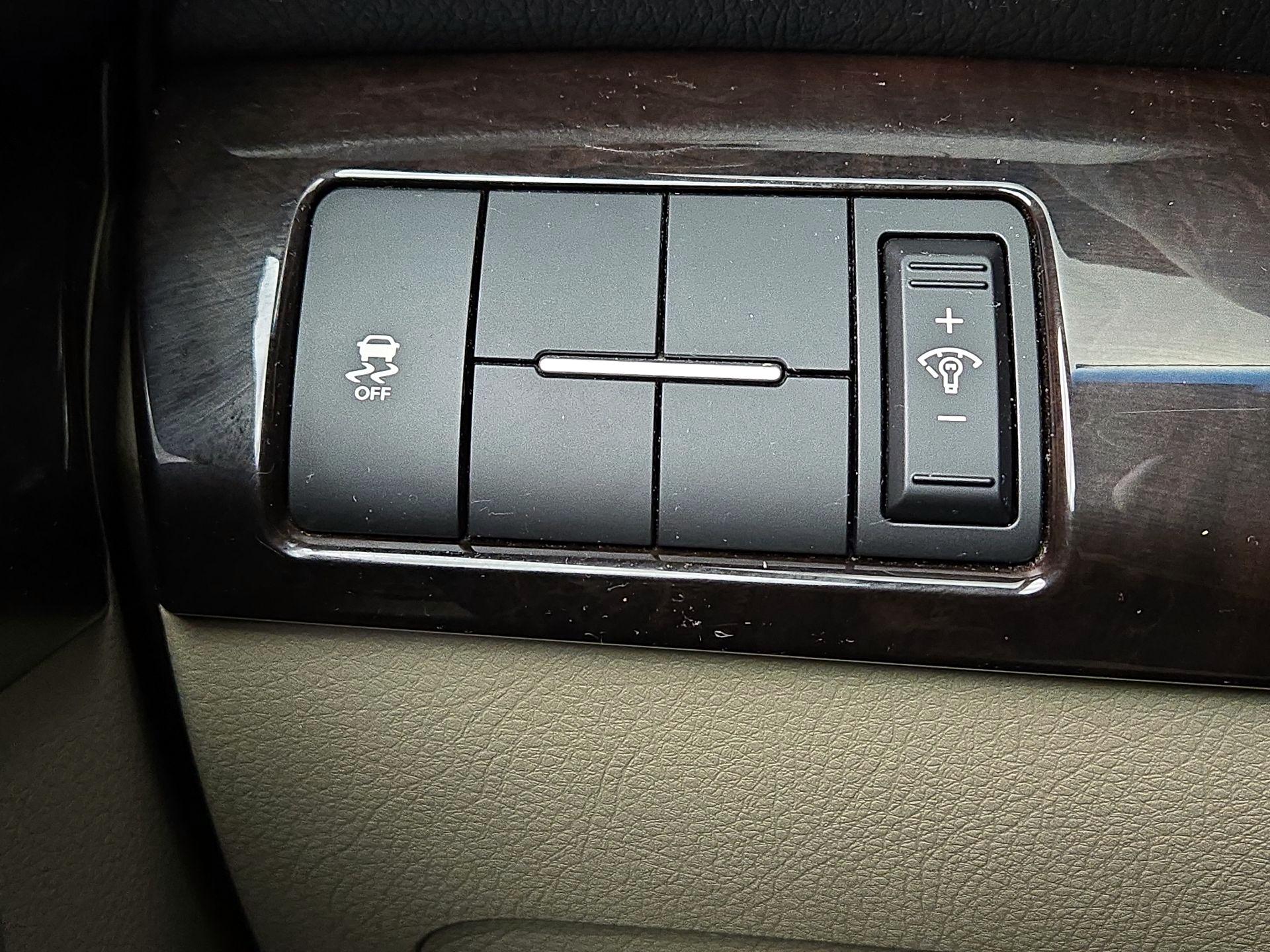Thumbnail: 2015 Kia Sorento - 13