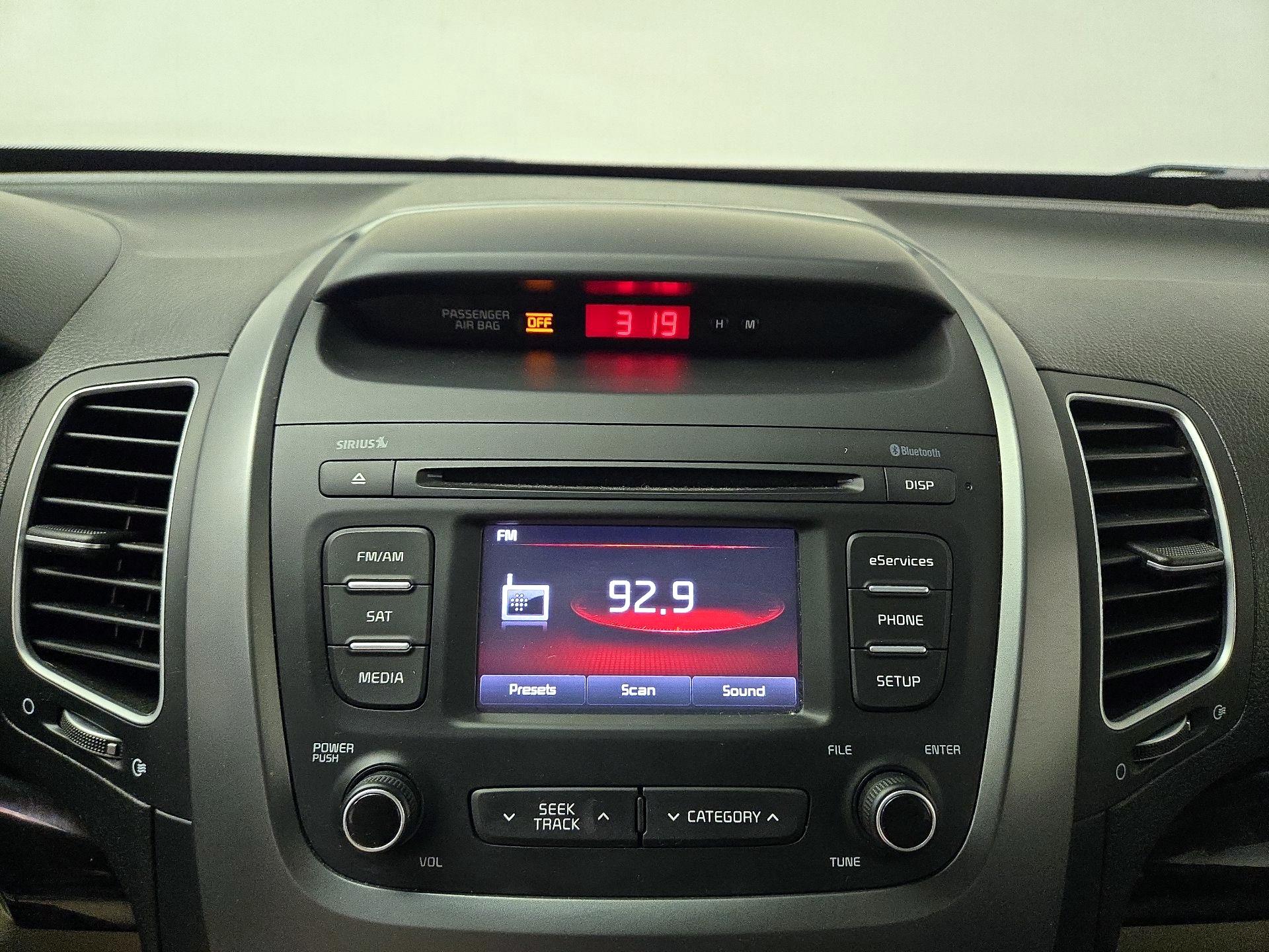 Thumbnail: 2015 Kia Sorento - 15